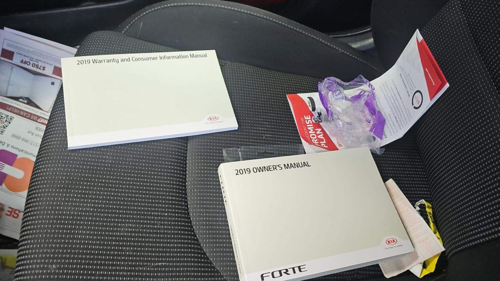 2019 Kia Forte LXS, 39906, Photo