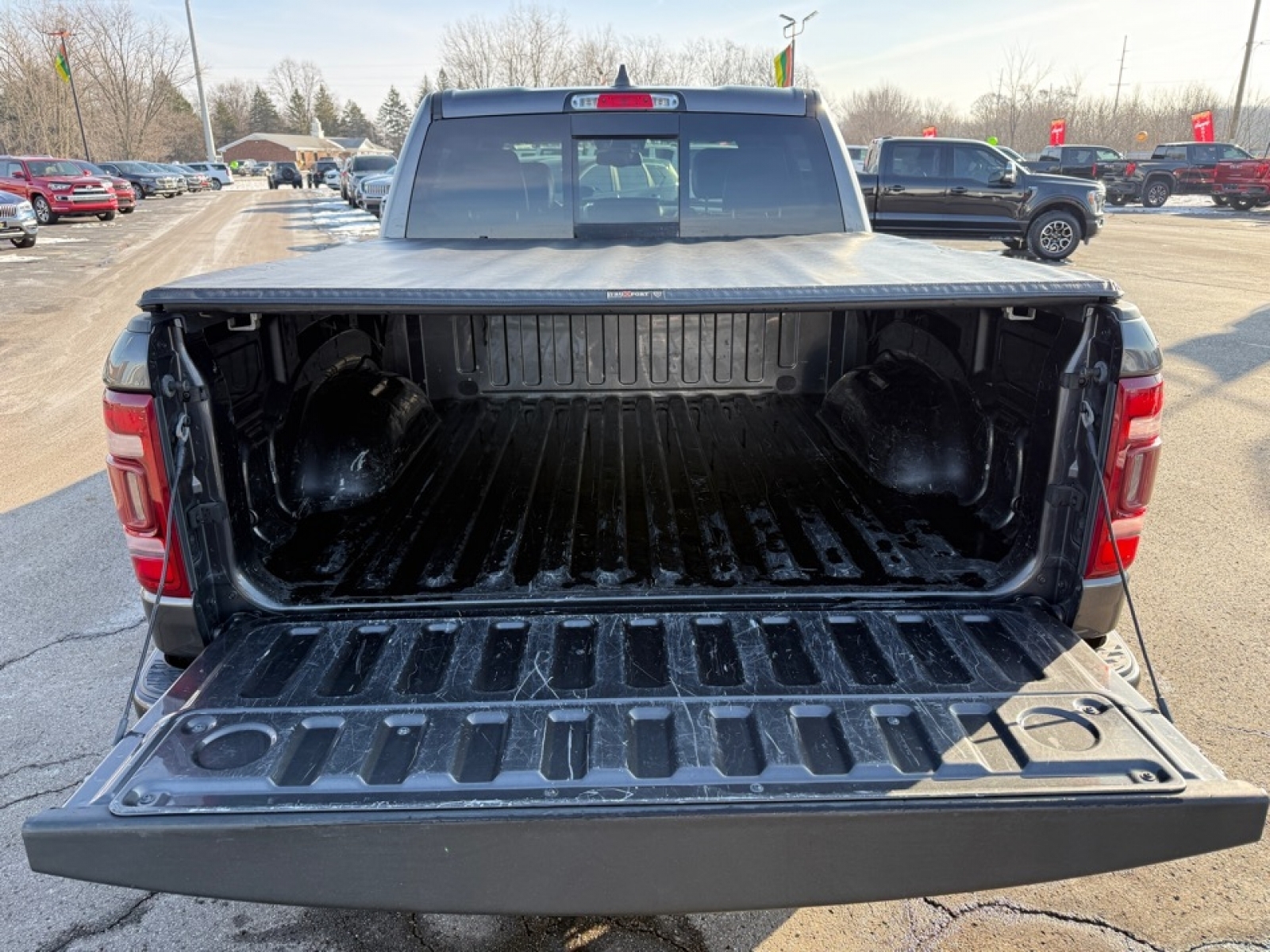 2019 Ram 1500 Laramie Crew Cab 4x4 5'7