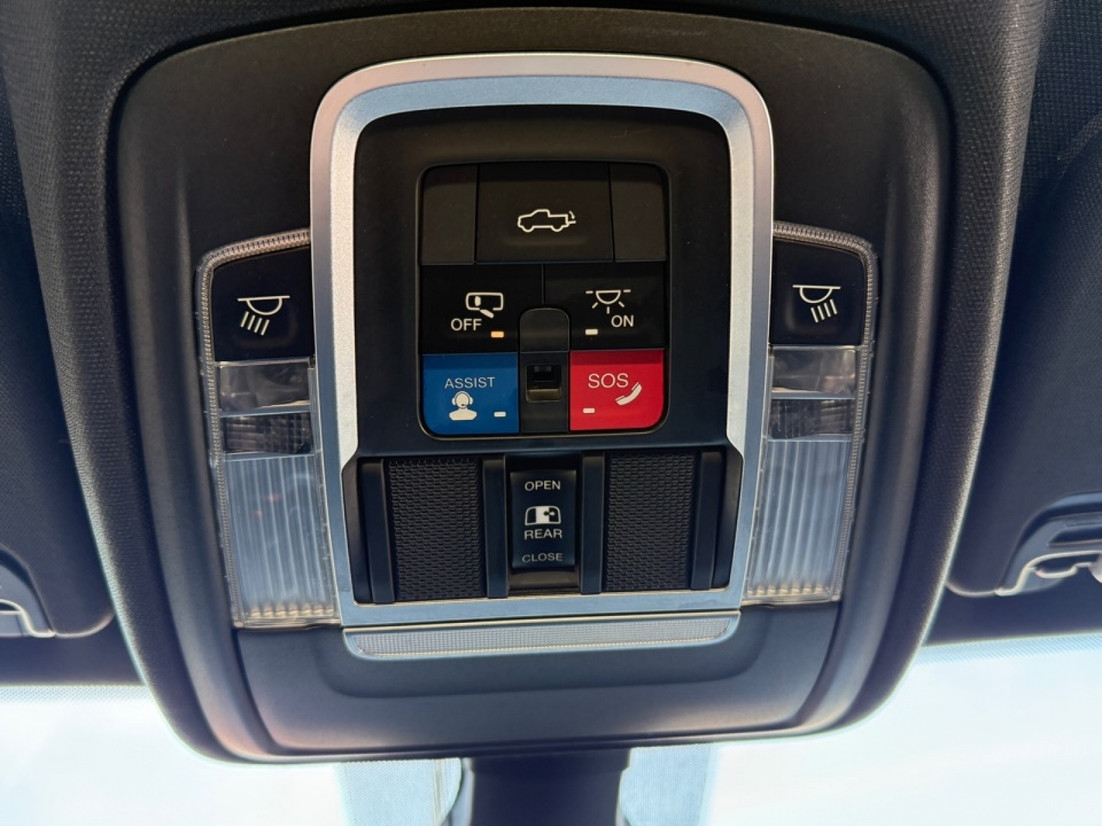 2019 Ram 1500 Laramie Crew Cab 4x4 5'7