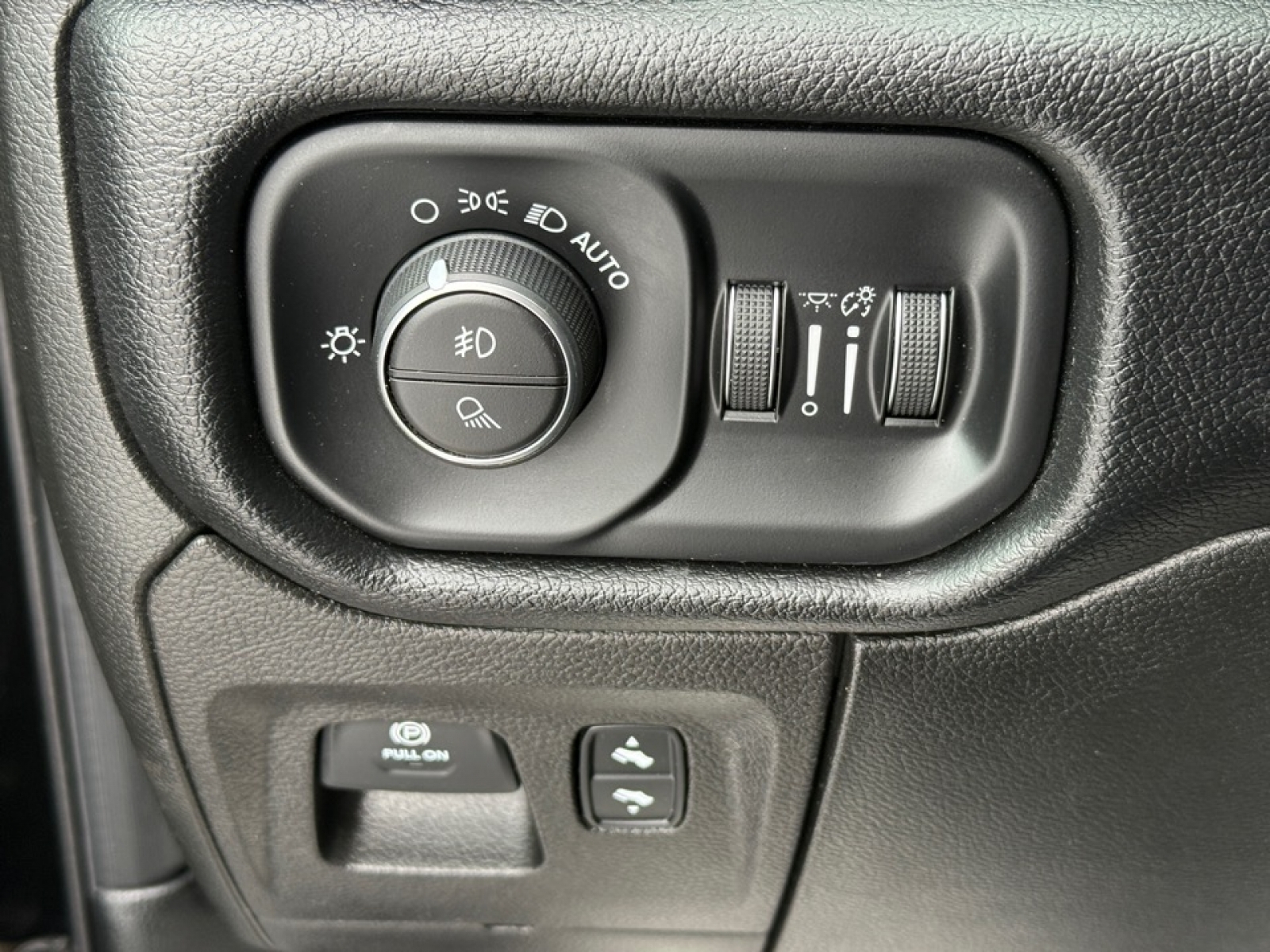 2019 Ram 1500 Rebel, 39160, Photo