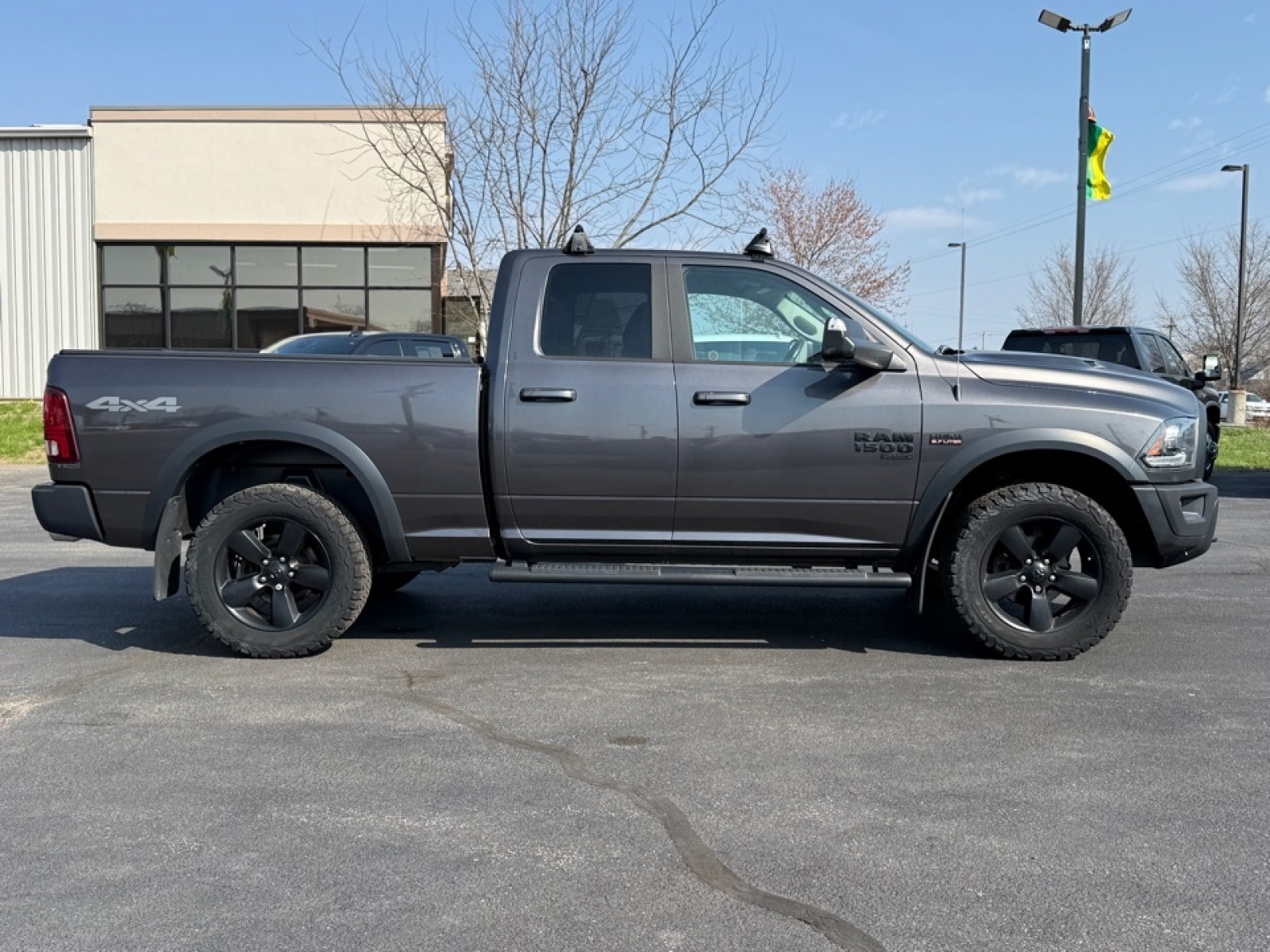 2019 Ram 1500 Classic SLT, 39307, Photo