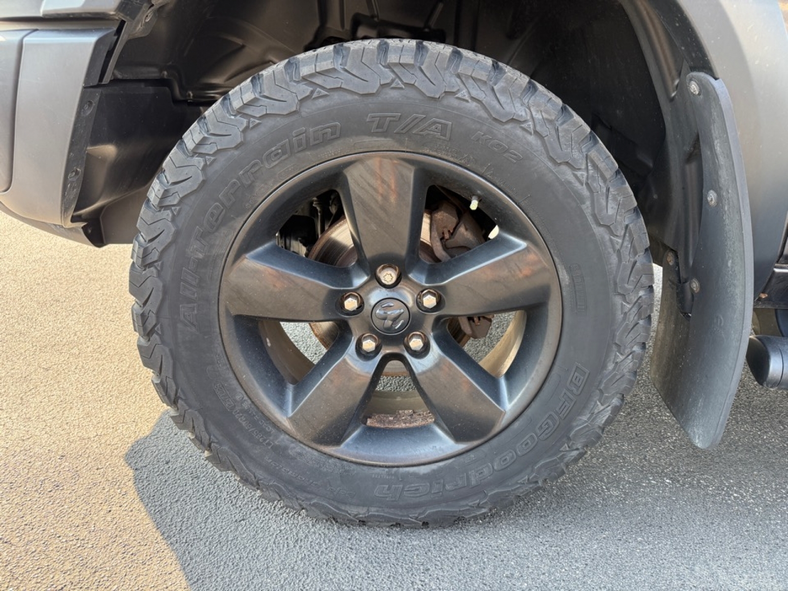 2019 Ram 1500 Classic SLT, 39307, Photo