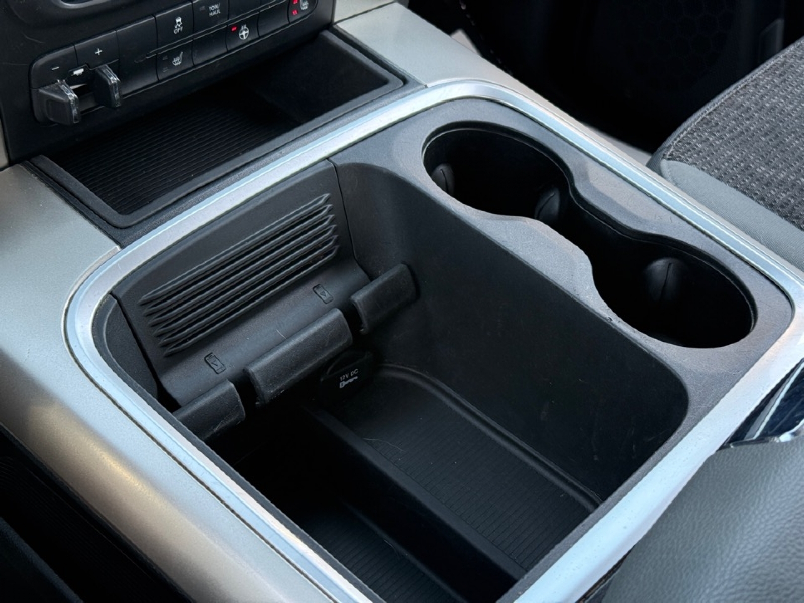 2019 Ram 1500 Classic SLT, 39307, Photo