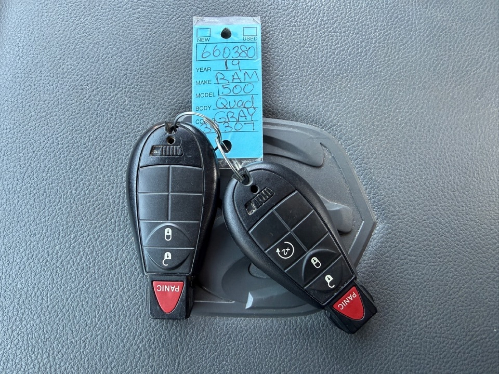 2019 Ram 1500 Classic SLT, 39307, Photo