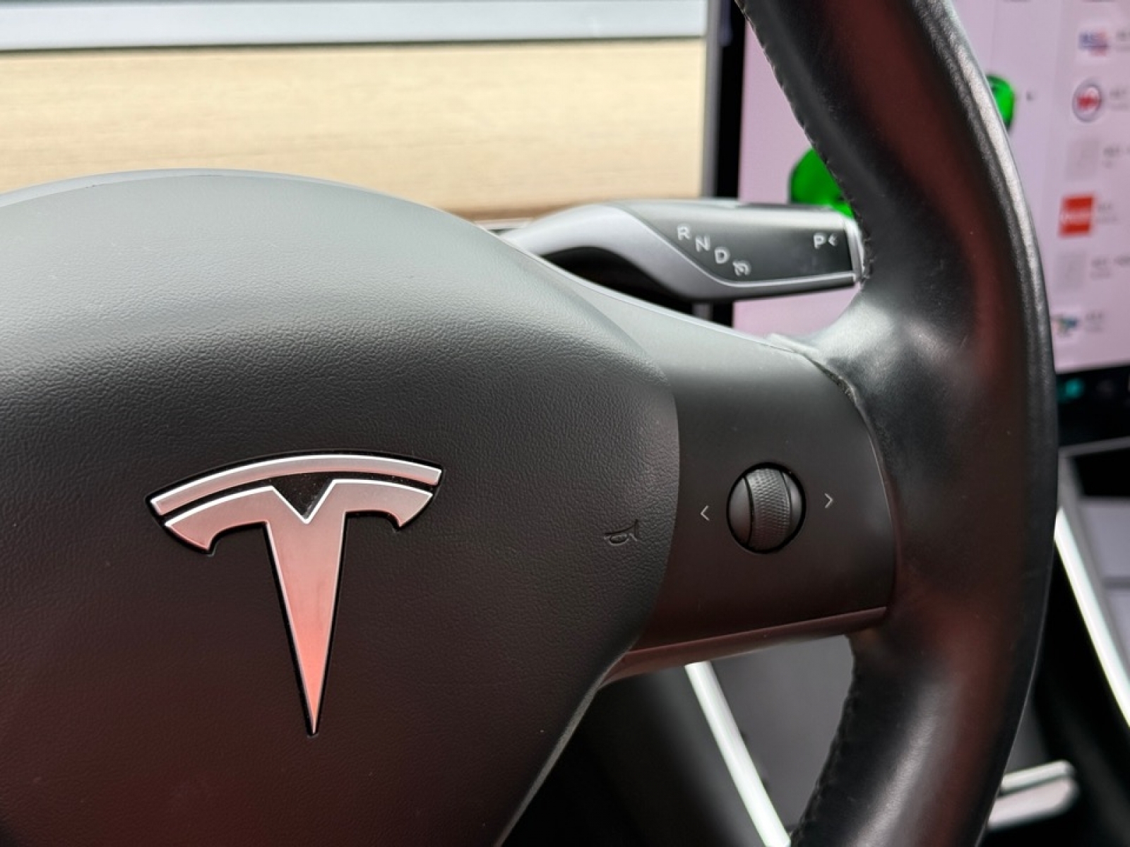 2019 Tesla Model 3 Mid Range photo 23