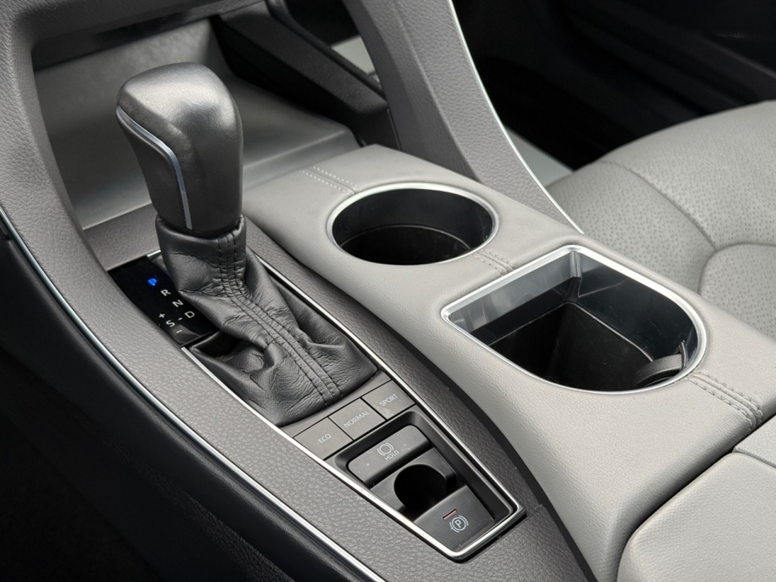 2019 Toyota Avalon Limited, 39318, Photo