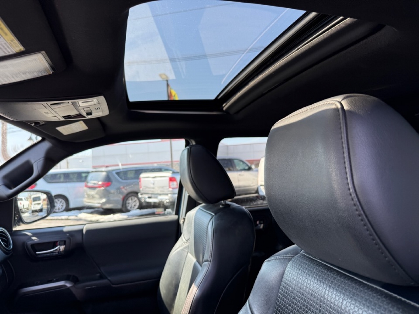 2019 Toyota Tacoma SR5 V6, 39523, Photo