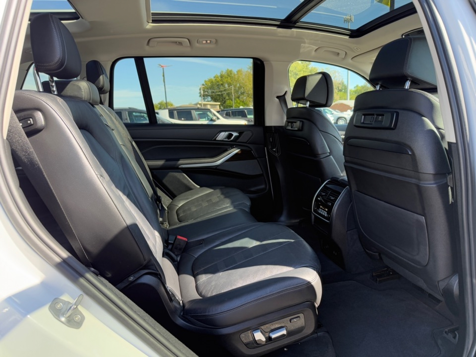 2020 BMW X7 xDrive40i, 38998, Photo