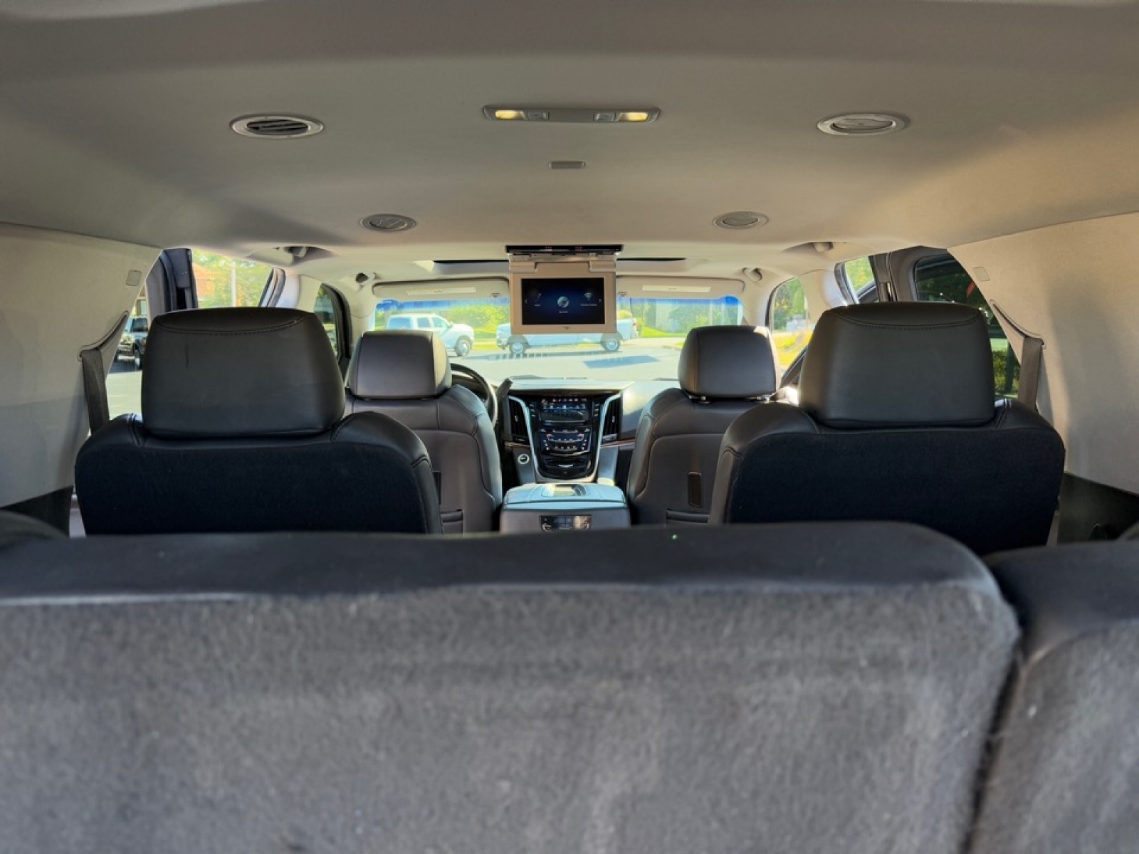 2020 Cadillac Escalade 4WD Luxury, 38996, Photo