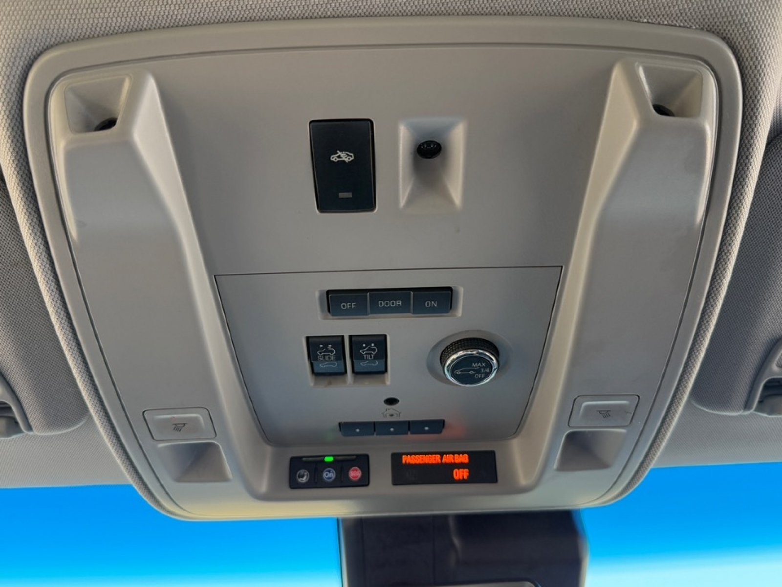 2020 Cadillac Escalade 4WD Luxury, 38996, Photo