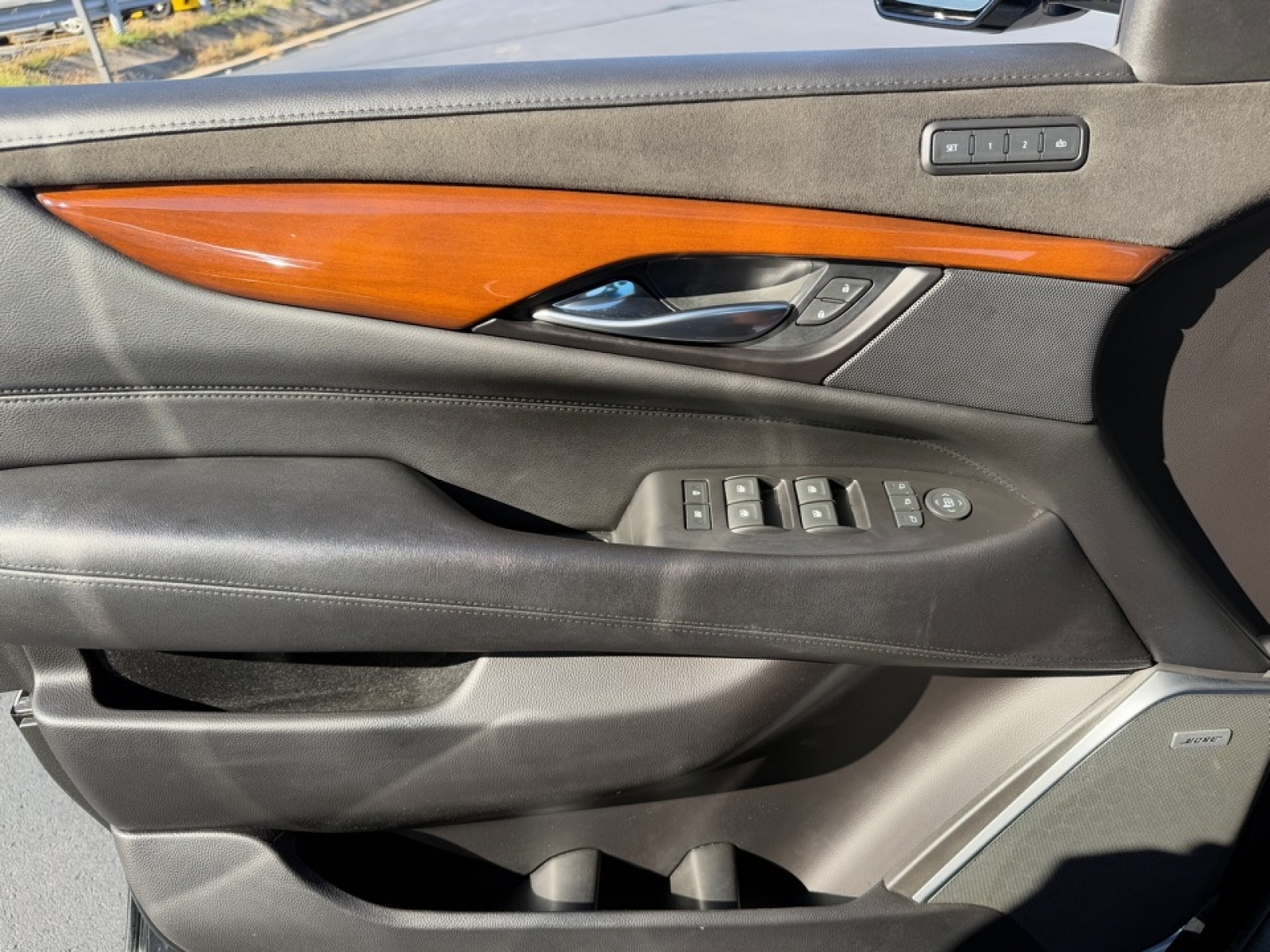 2020 Cadillac Escalade 4WD Luxury, 38996, Photo