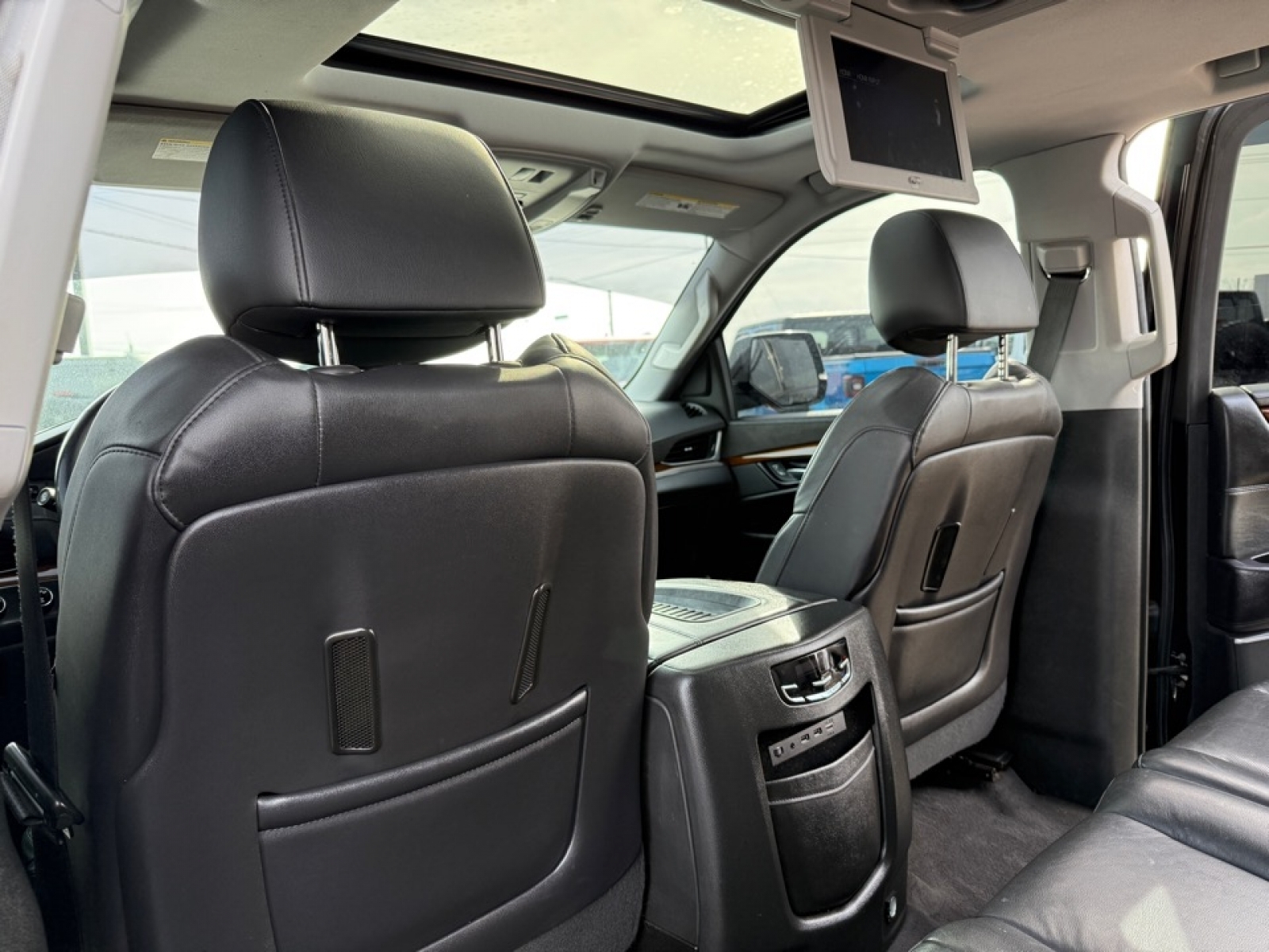 2020 Cadillac Escalade ESV 4WD Premium Luxury, 39376A, Photo