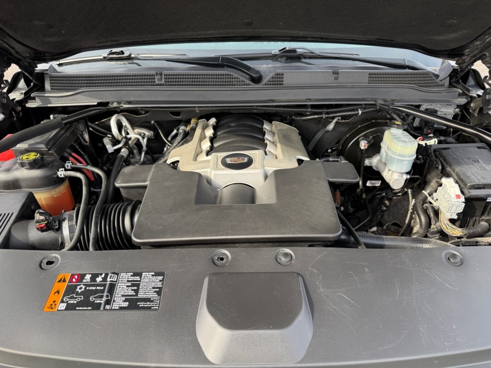 2020 Cadillac Escalade ESV 4WD Premium Luxury, 39376A, Photo