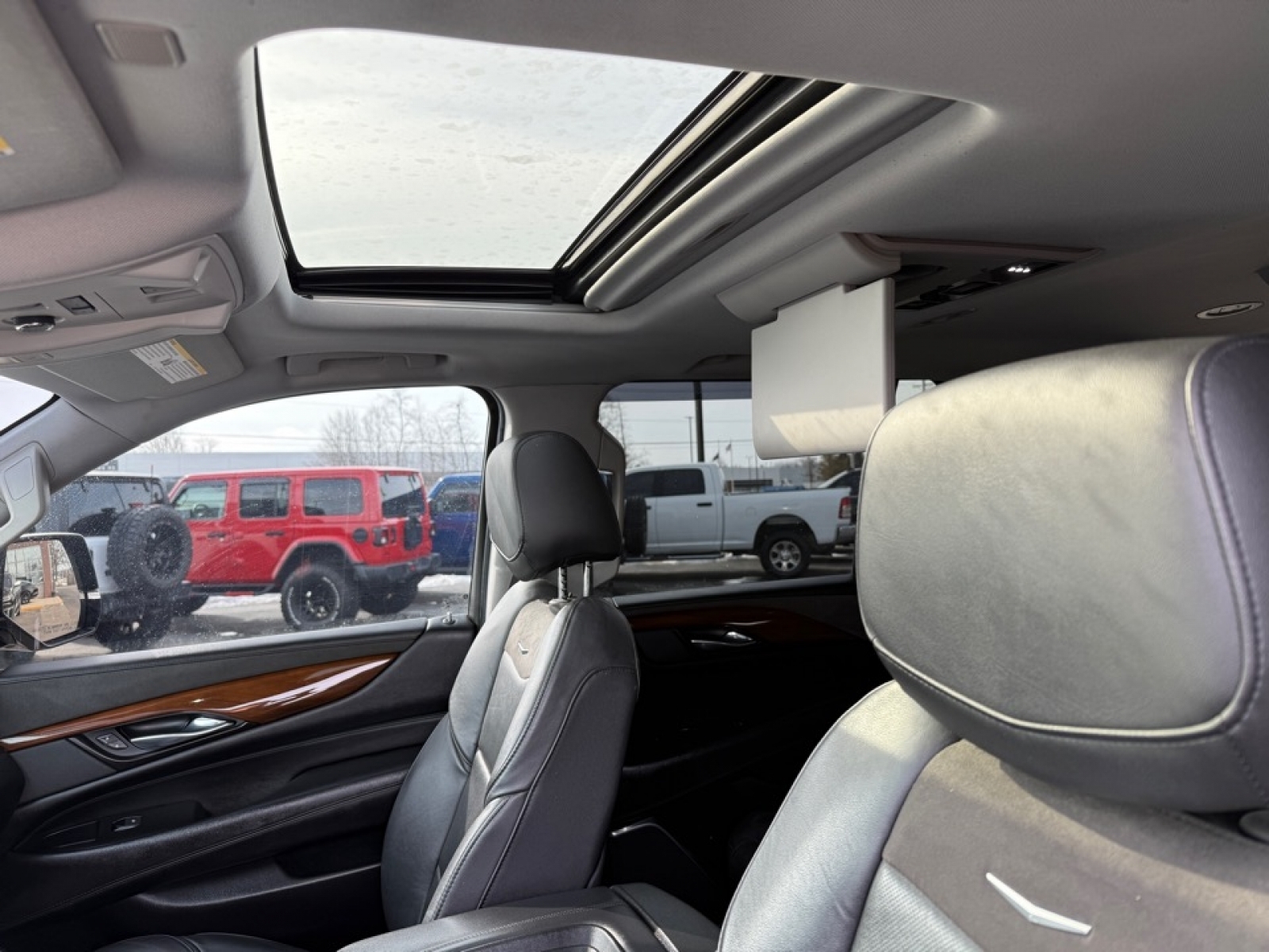 2020 Cadillac Escalade ESV 4WD Premium Luxury, 39376A, Photo