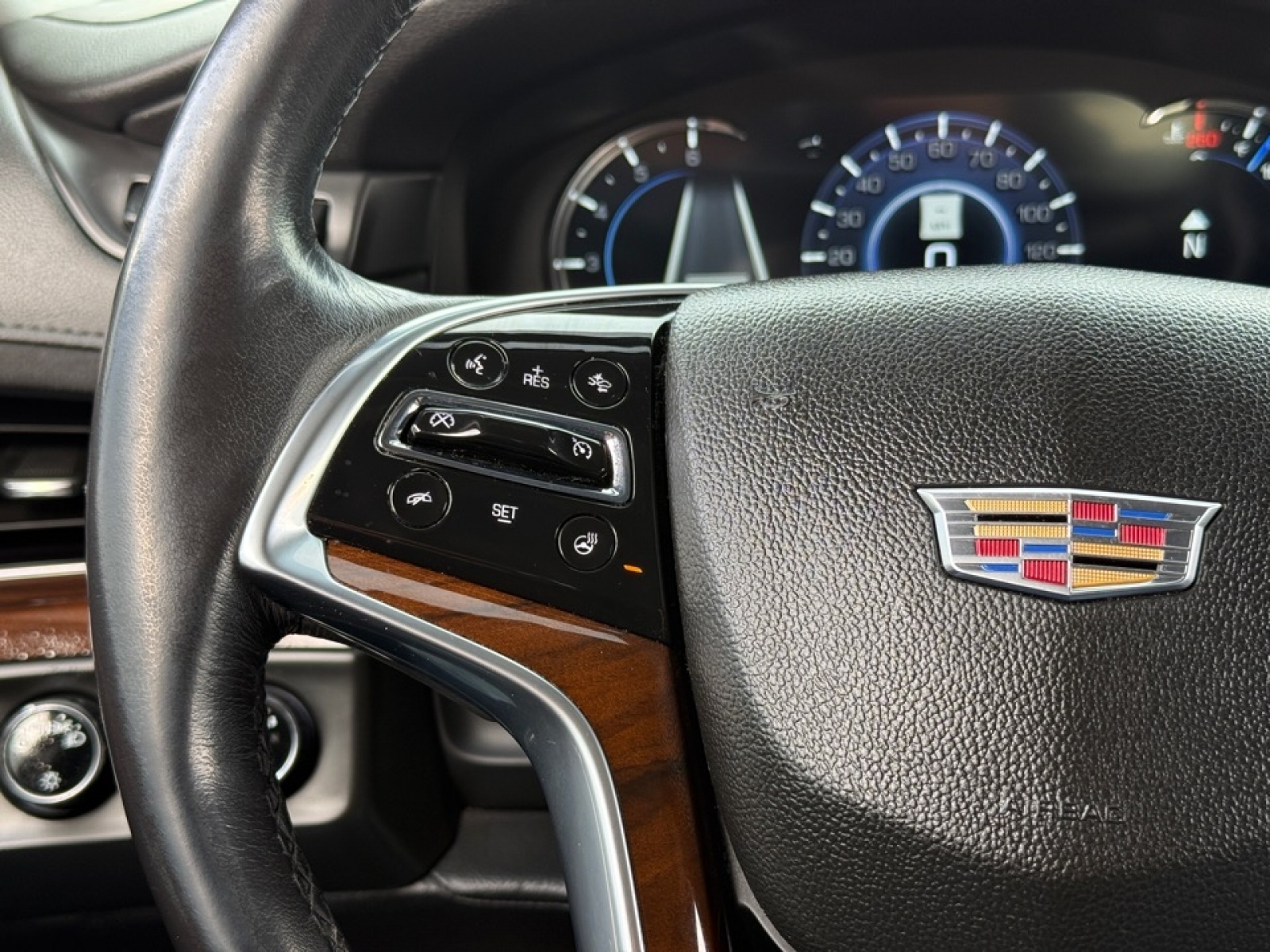 2020 Cadillac Escalade ESV 4WD Premium Luxury, 39376A, Photo