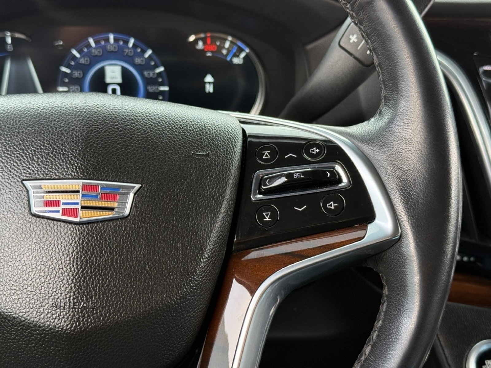 2020 Cadillac Escalade ESV 4WD Premium Luxury, 39376A, Photo