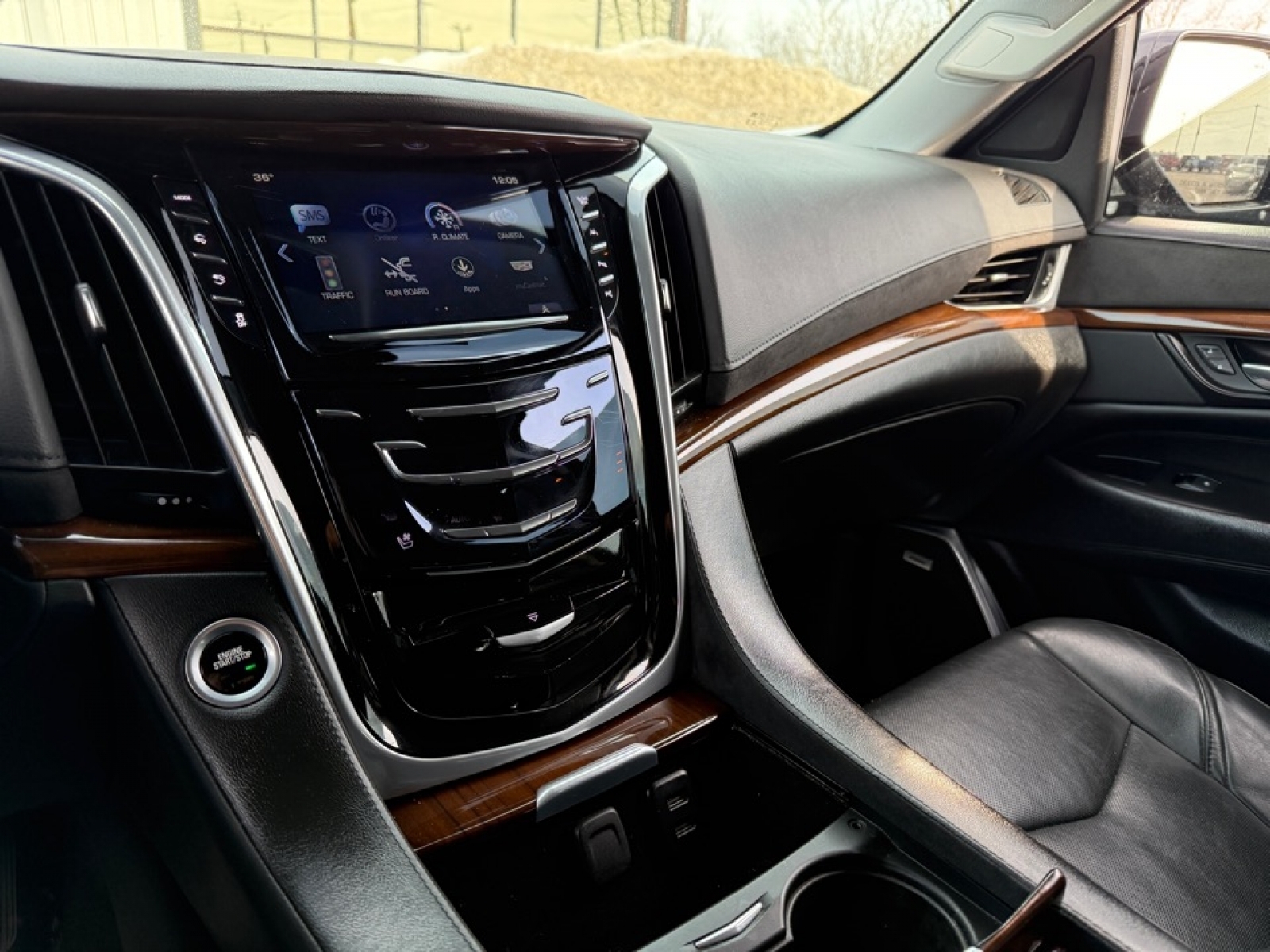 2020 Cadillac Escalade ESV 4WD Premium Luxury, 39376A, Photo