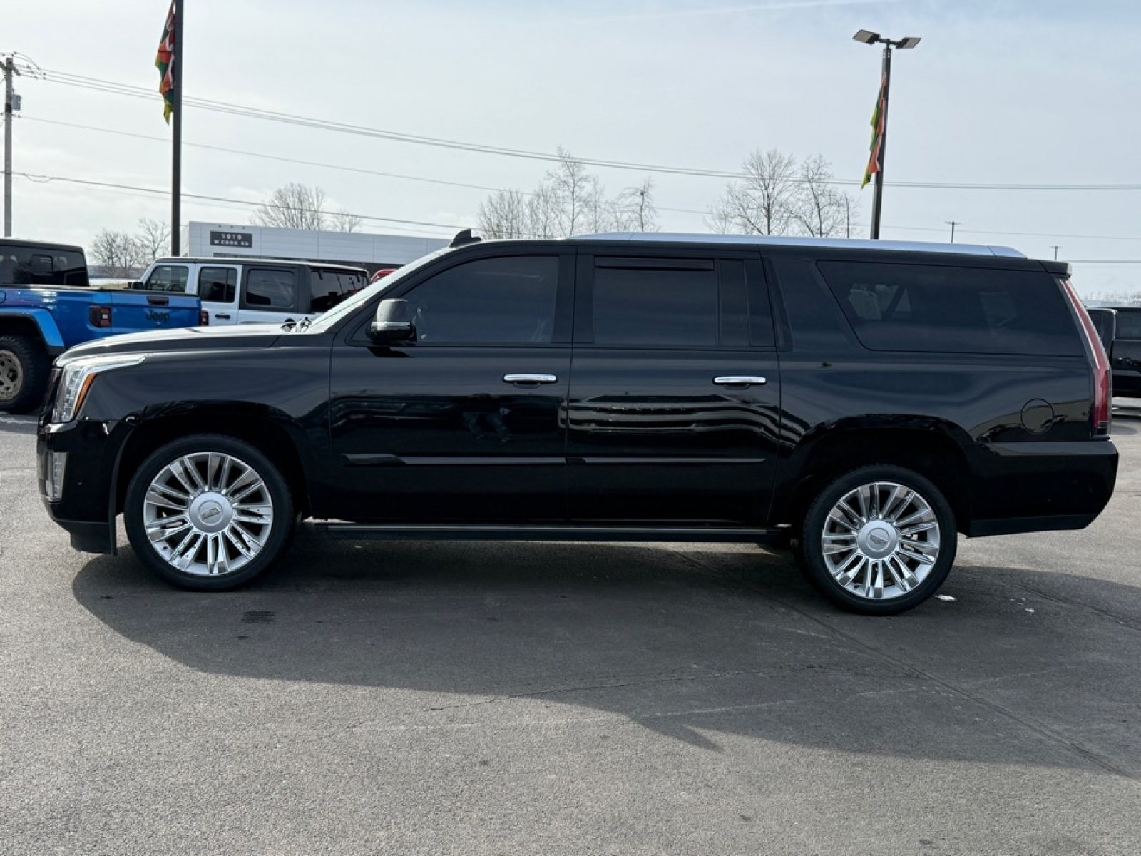 2020 Cadillac Escalade ESV 4WD Premium Luxury, 39376A, Photo