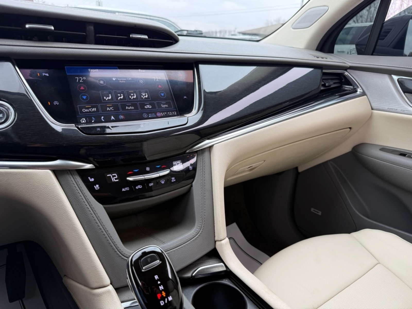 2020 Cadillac XT6 AWD Premium Luxury, 39106, Photo