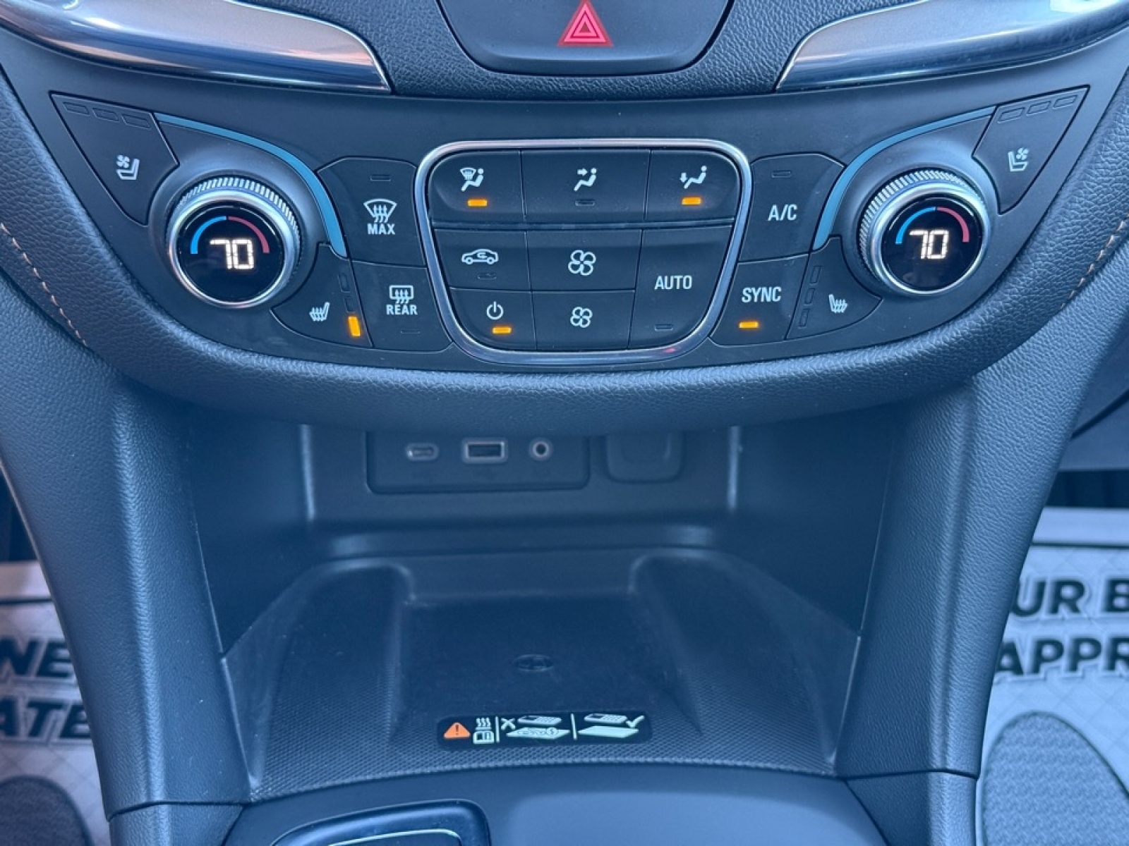 2020 Chevrolet Equinox AWD Premier 1.5L Turbo, 39127, Photo