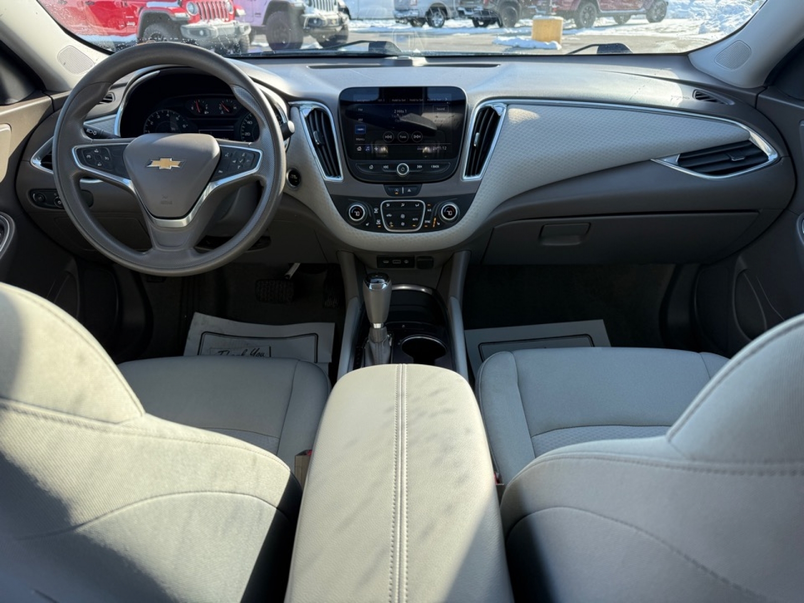 2020 Chevrolet Malibu FWD LT, 39093, Photo