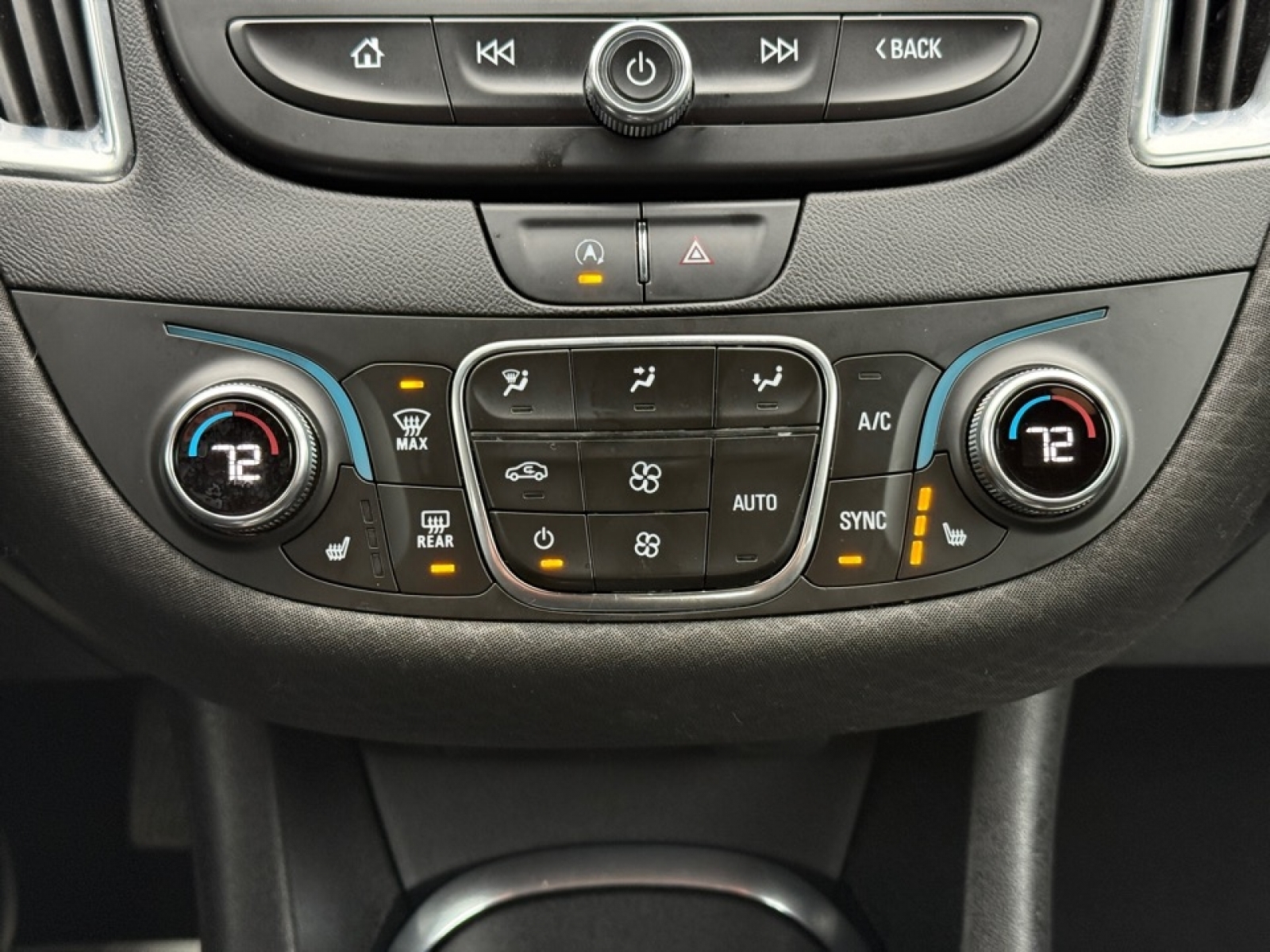 2020 Chevrolet Malibu FWD LT, 39130A, Photo