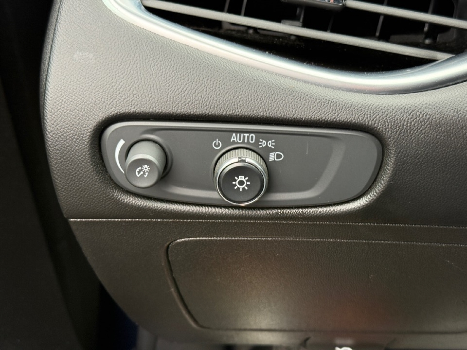 2020 Chevrolet Malibu FWD LT, 39130A, Photo