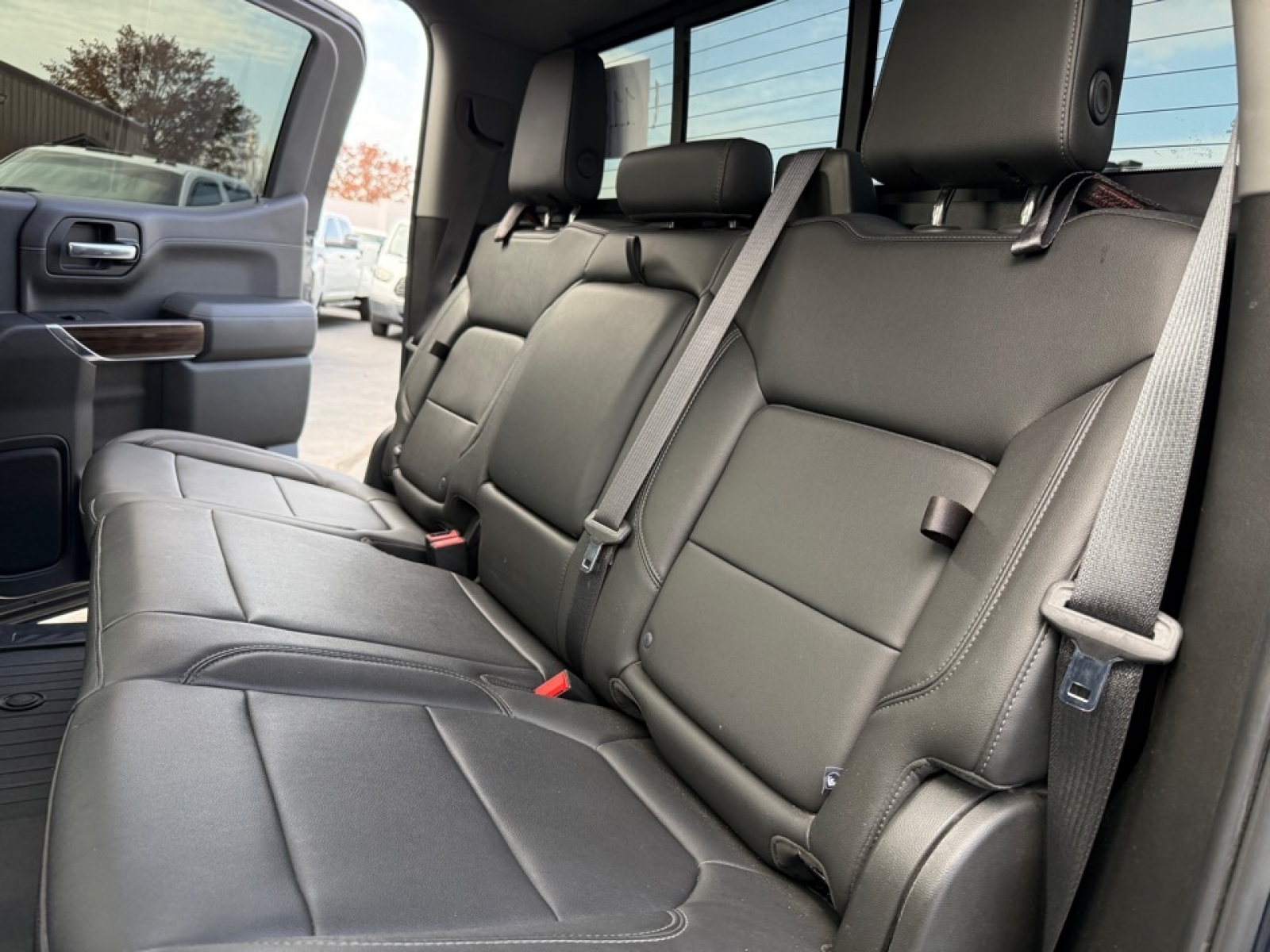 2020 Chevrolet Silverado 1500 4WD Crew Cab Short Bed RST, 39008A, Photo