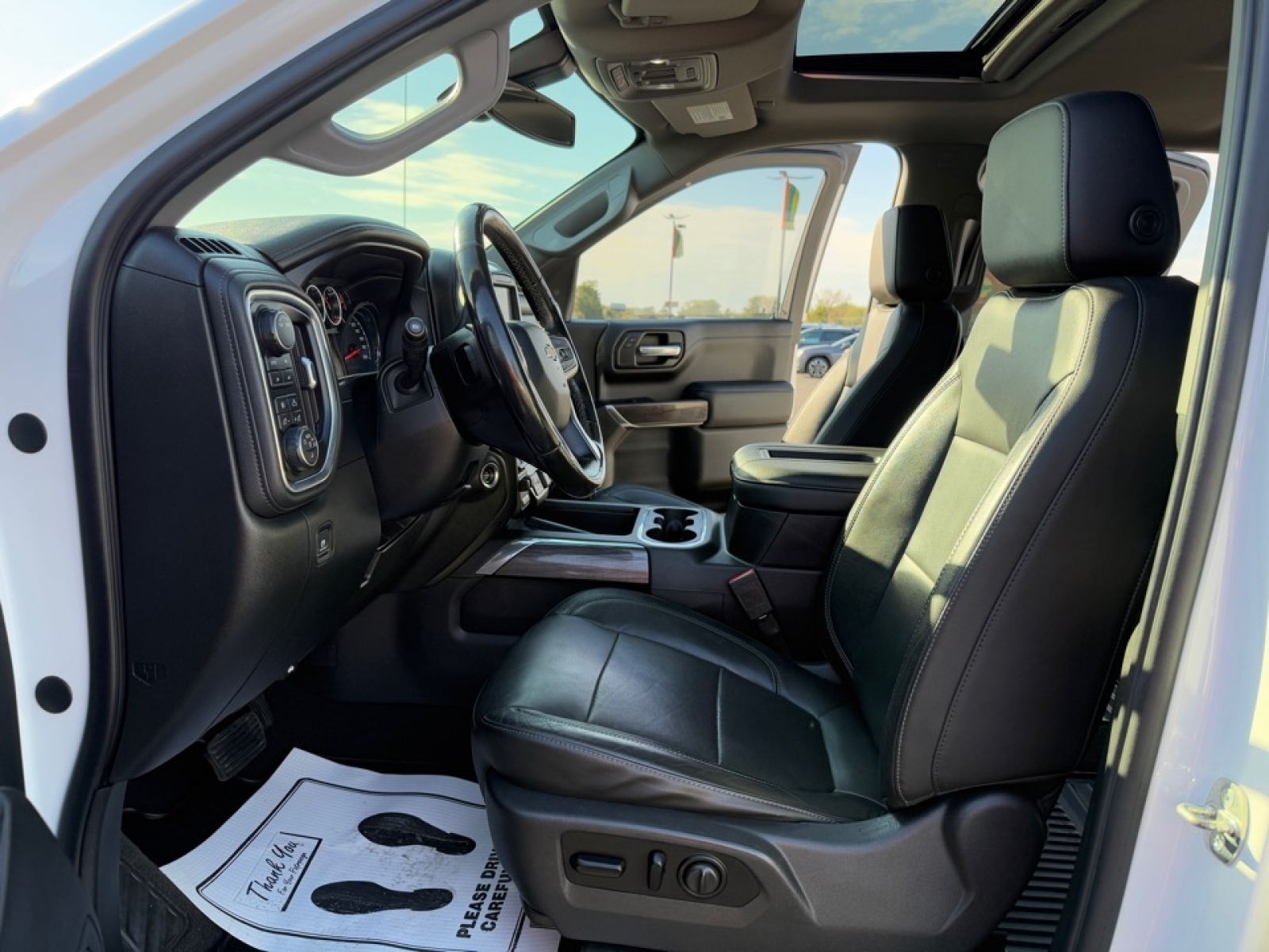 2020 Chevrolet Silverado 1500 4WD Crew Cab Short Bed LTZ, 39070, Photo