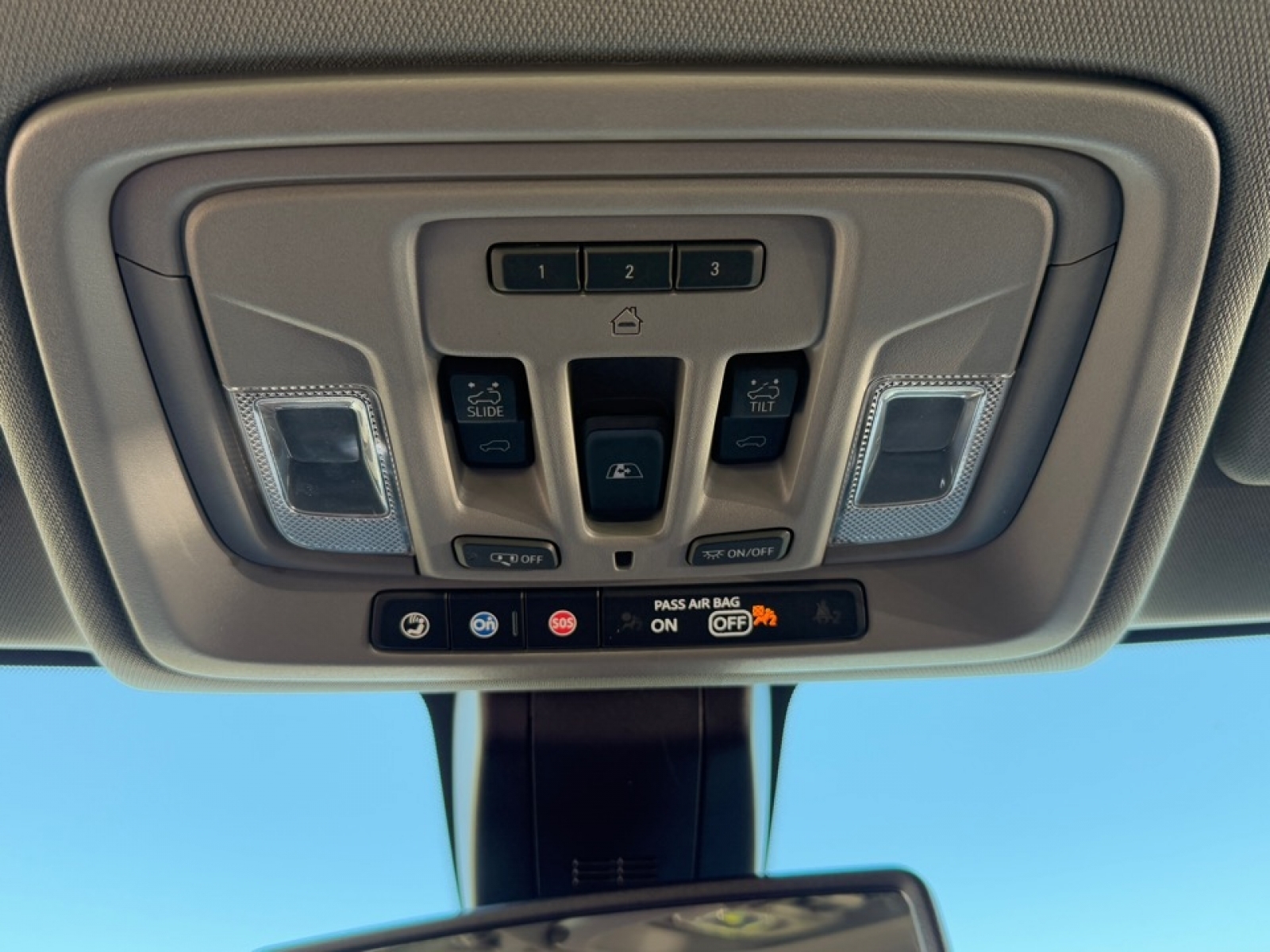 2020 Chevrolet Silverado 1500 4WD Crew Cab Short Bed LTZ, 39070, Photo