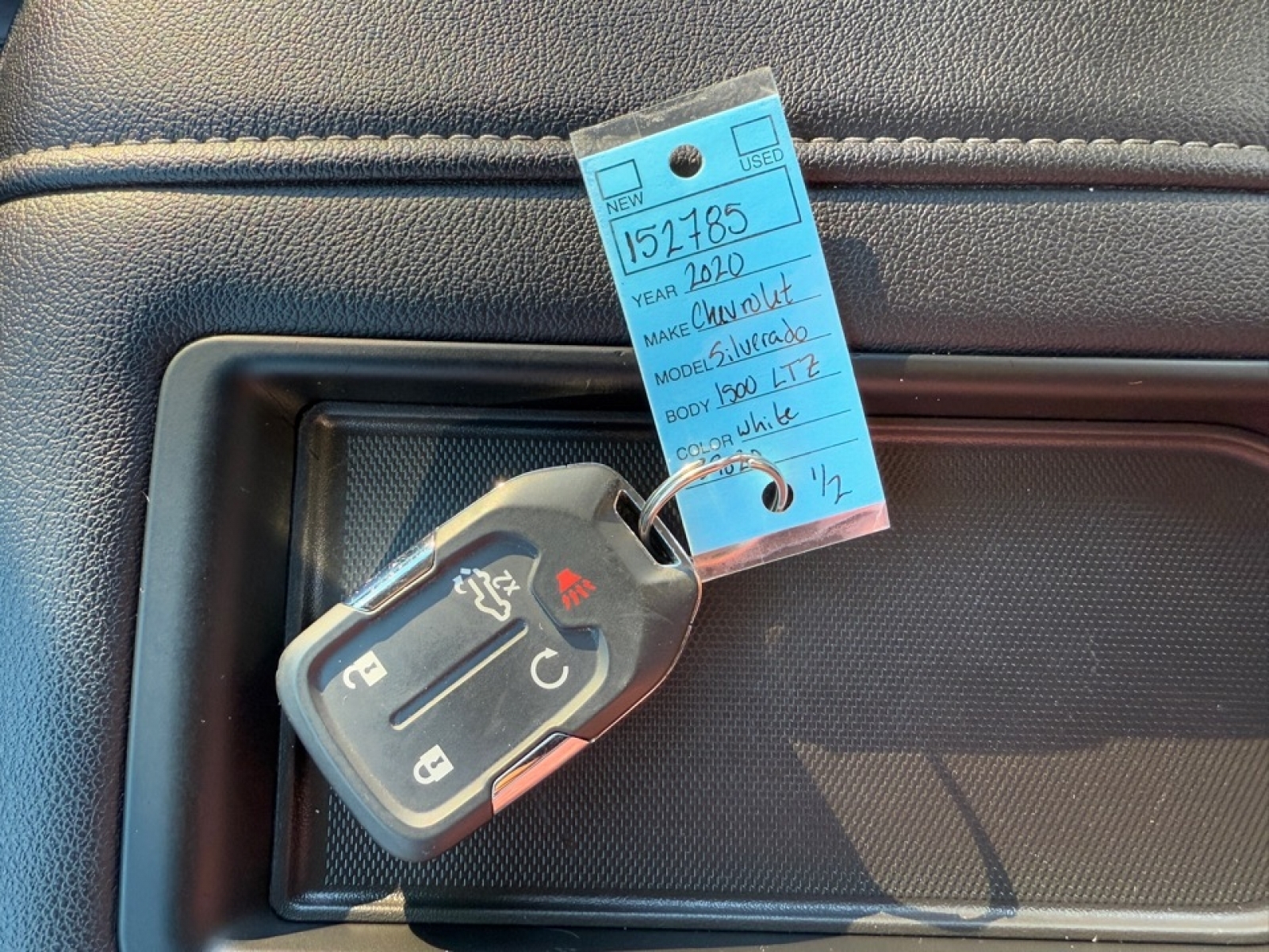 2020 Chevrolet Silverado 1500 4WD Crew Cab Short Bed LTZ, 39070, Photo