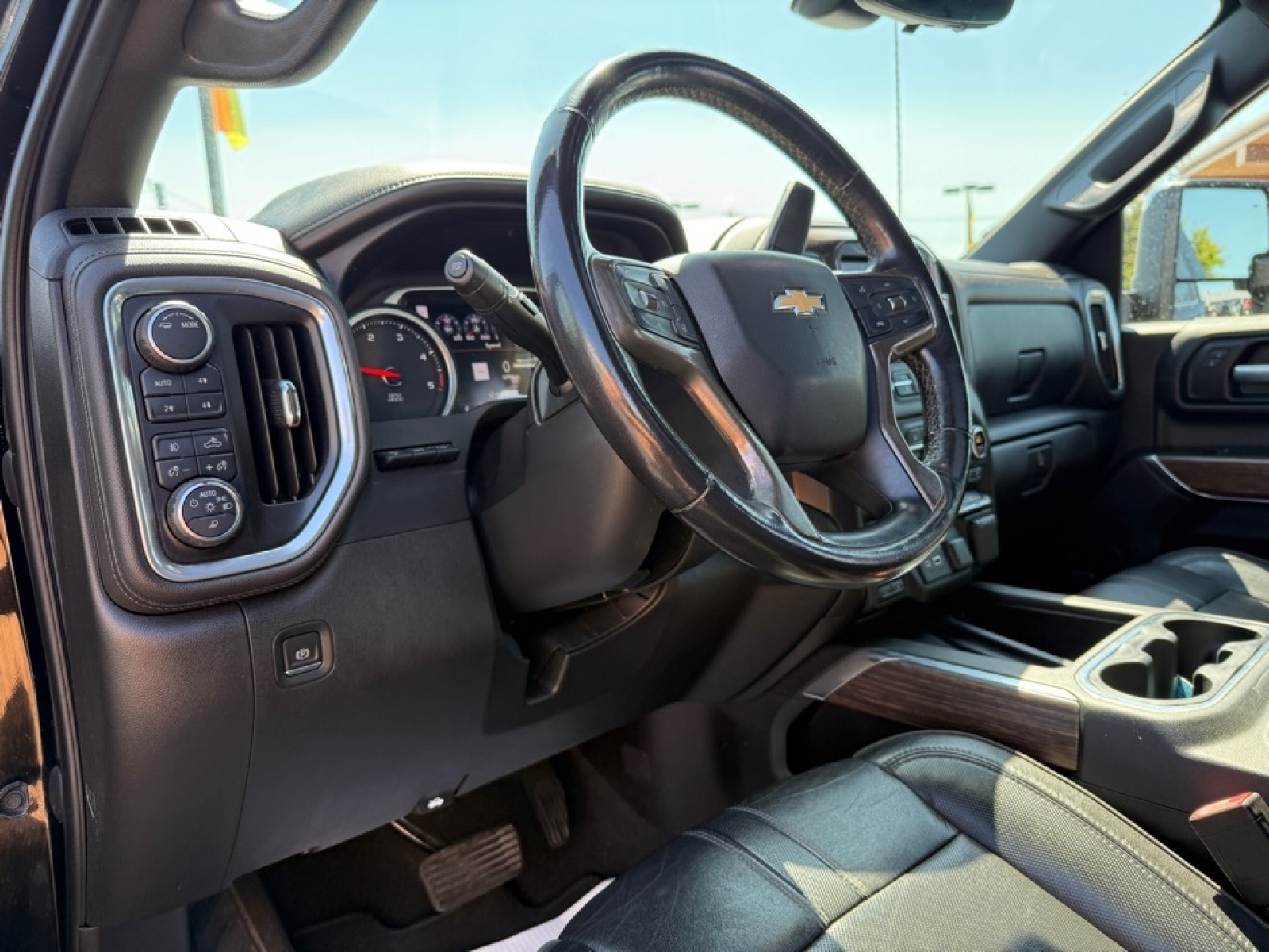 2020 Chevrolet Silverado 2500HD 4WD Crew Cab Standard Bed High Country, 38881, Photo