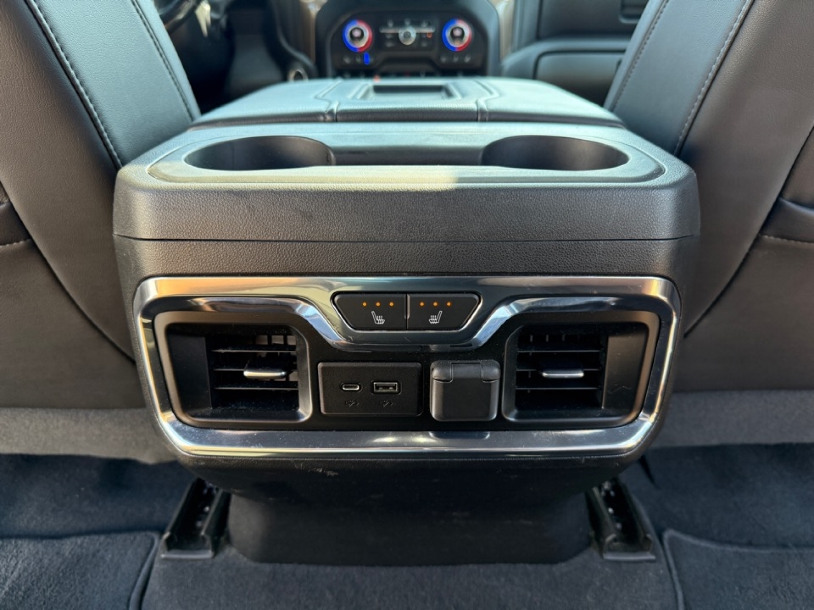 2020 Chevrolet Silverado 2500HD 4WD Crew Cab Standard Bed High Country, 38881, Photo