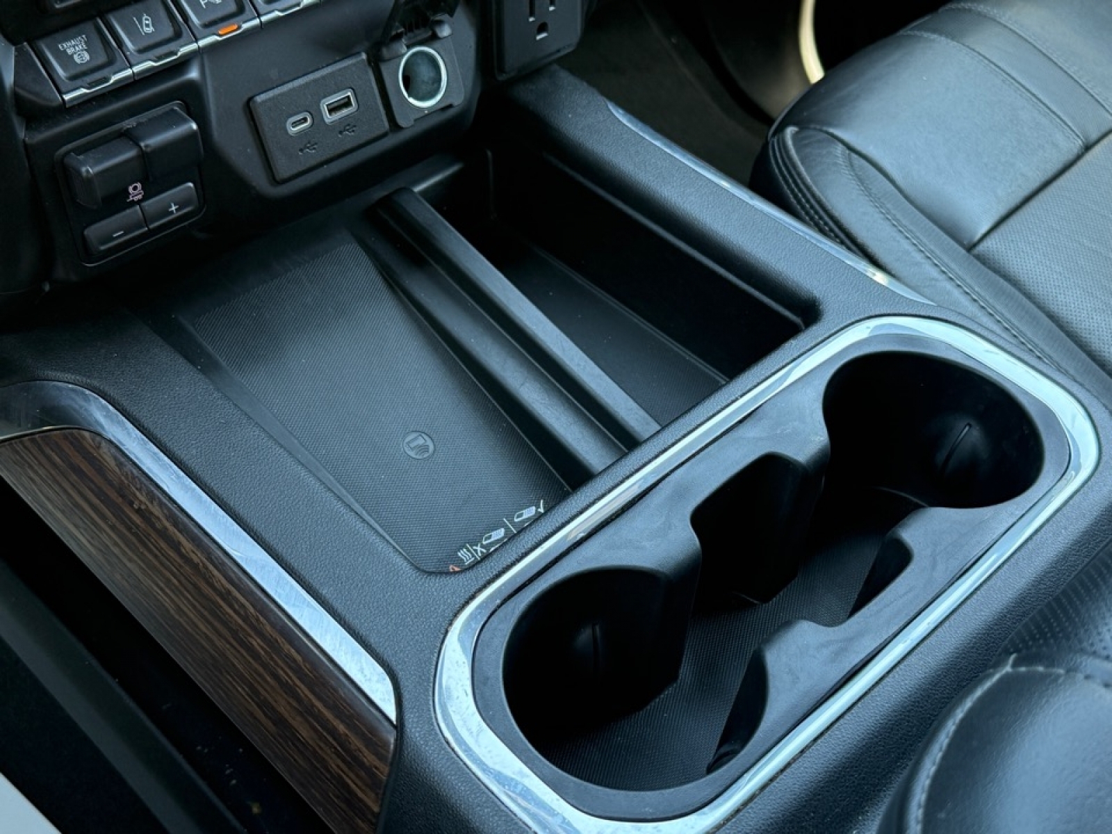 2020 Chevrolet Silverado 2500HD 4WD Crew Cab Standard Bed High Country, 38881, Photo