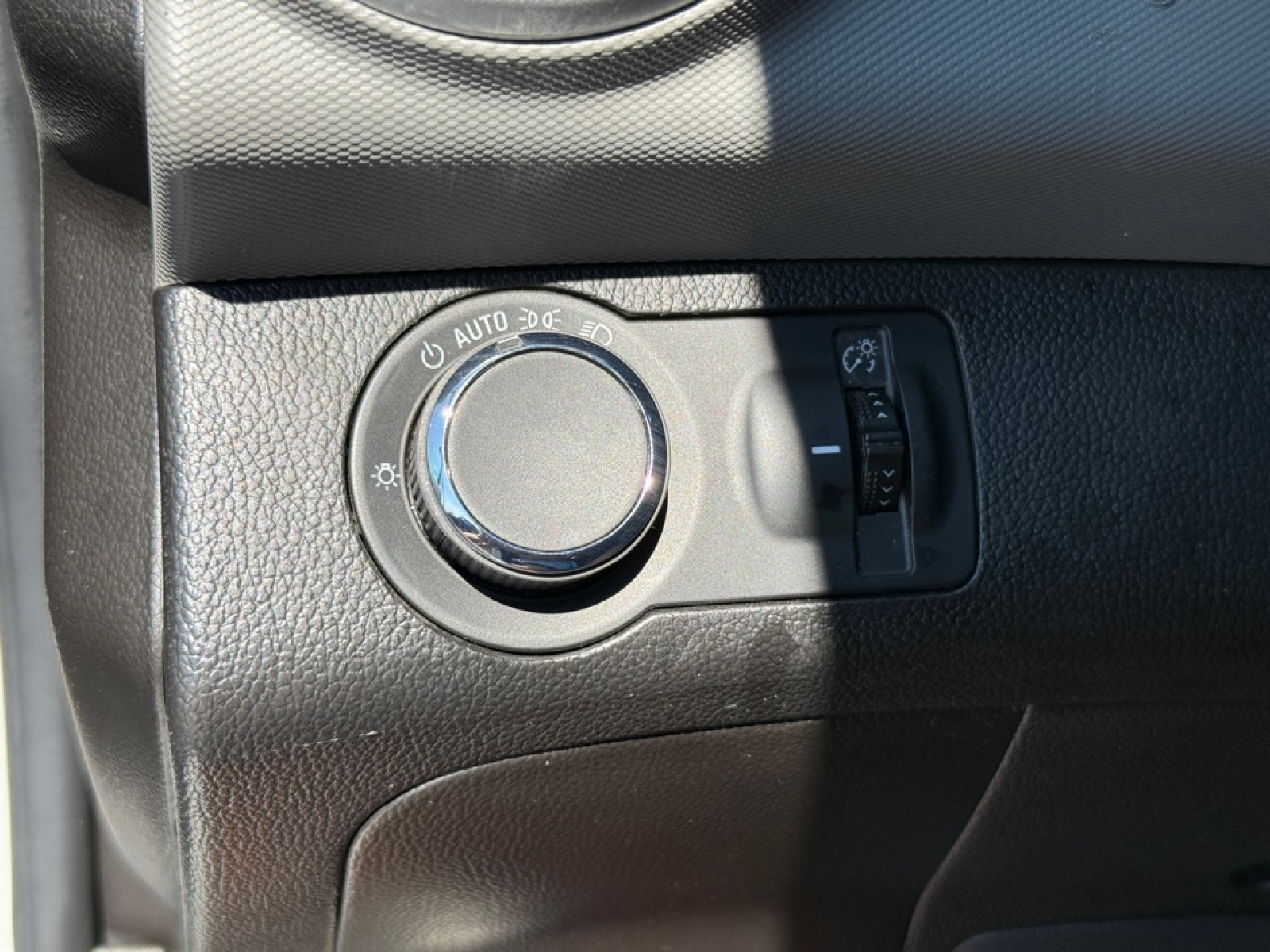 2020 Chevrolet Sonic photo 35