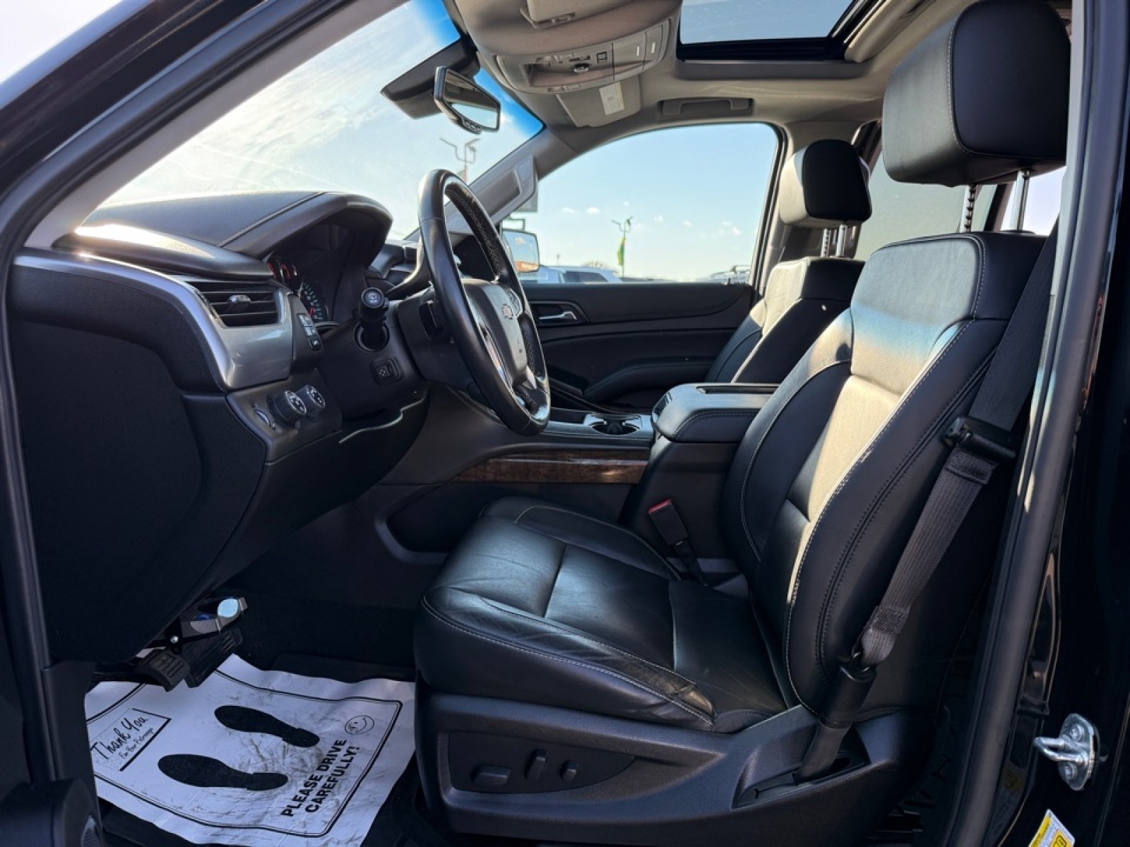 2020 Chevrolet Tahoe 4WD LT, 39151, Photo