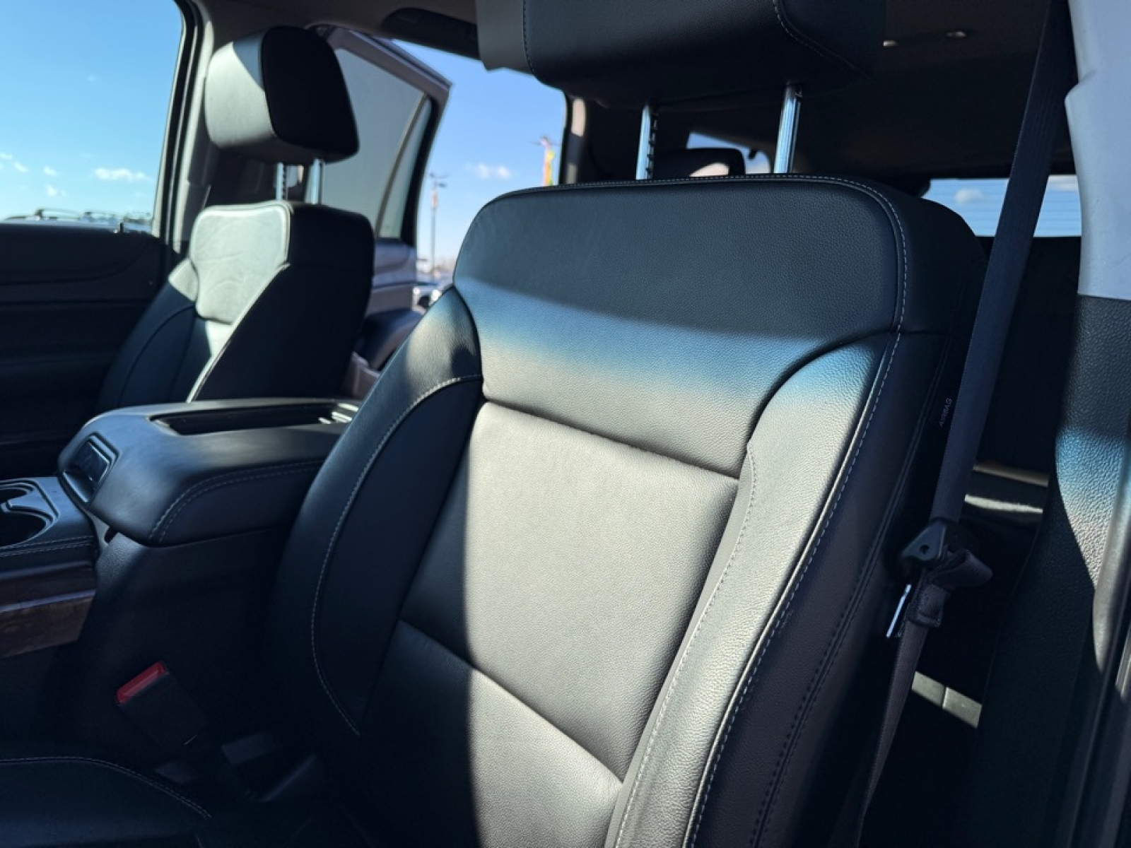 2020 Chevrolet Tahoe 4WD LT, 39151, Photo