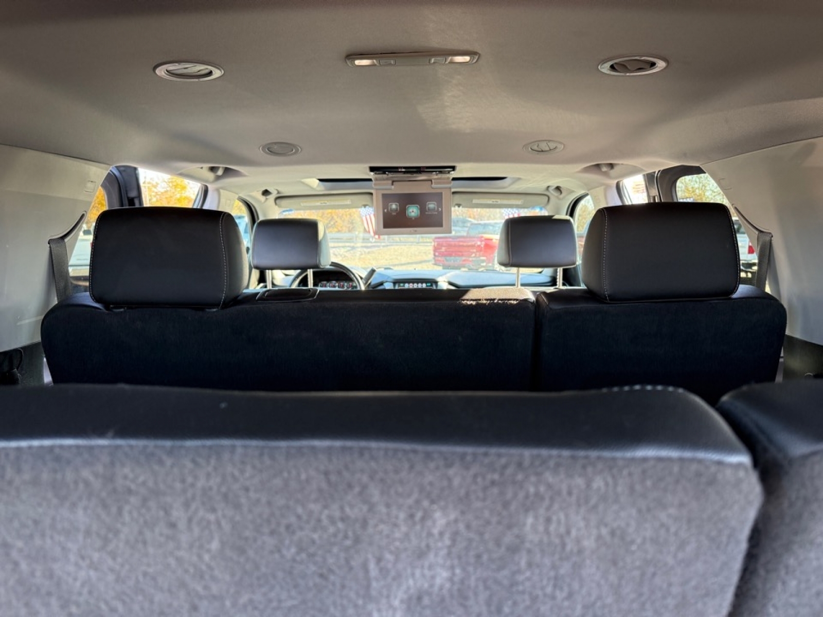 2020 Chevrolet Tahoe 4WD LT, 39151, Photo