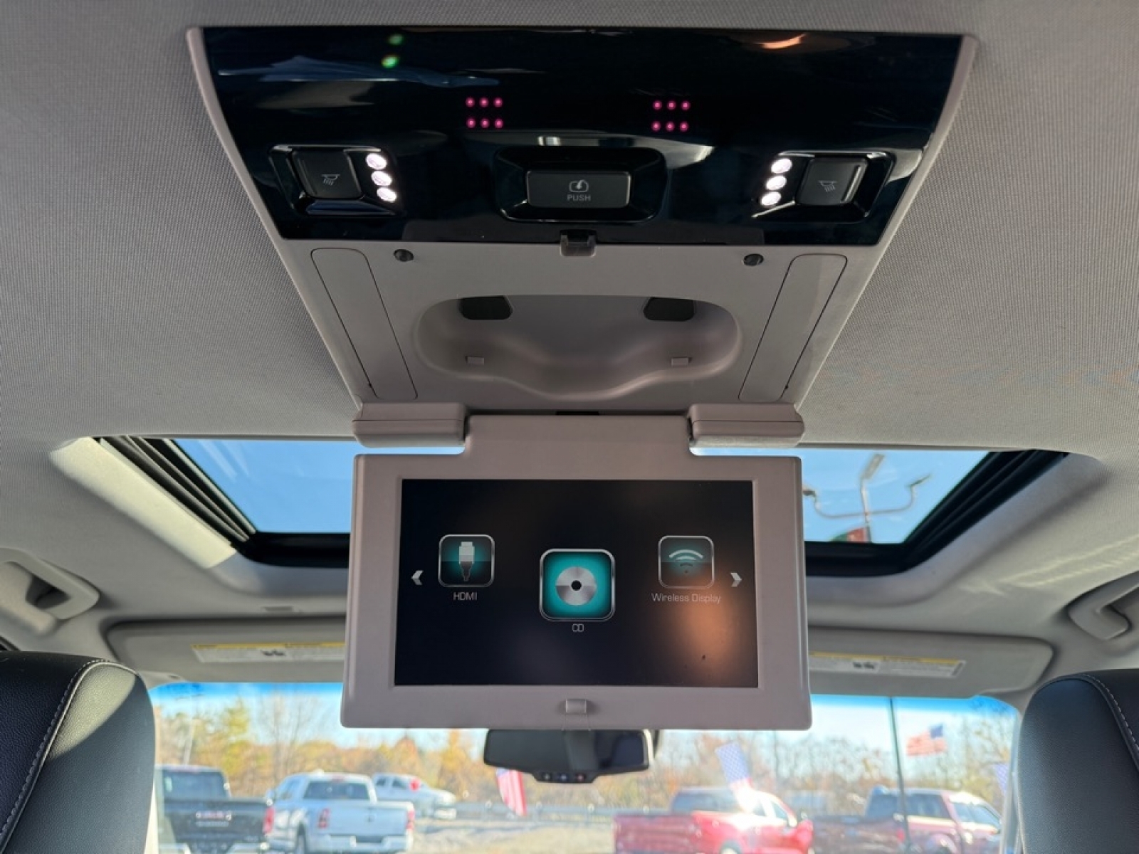 2020 Chevrolet Tahoe 4WD LT, 39151, Photo