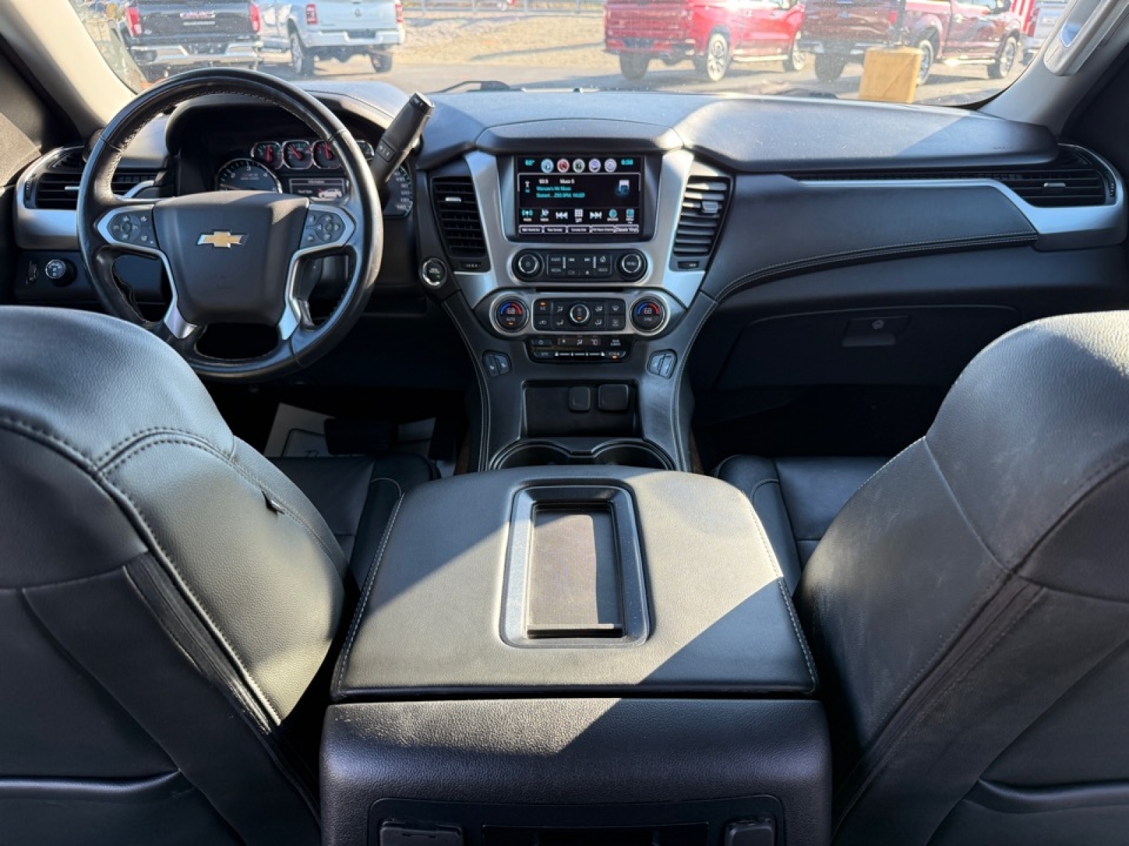 2020 Chevrolet Tahoe 4WD LT, 39151, Photo