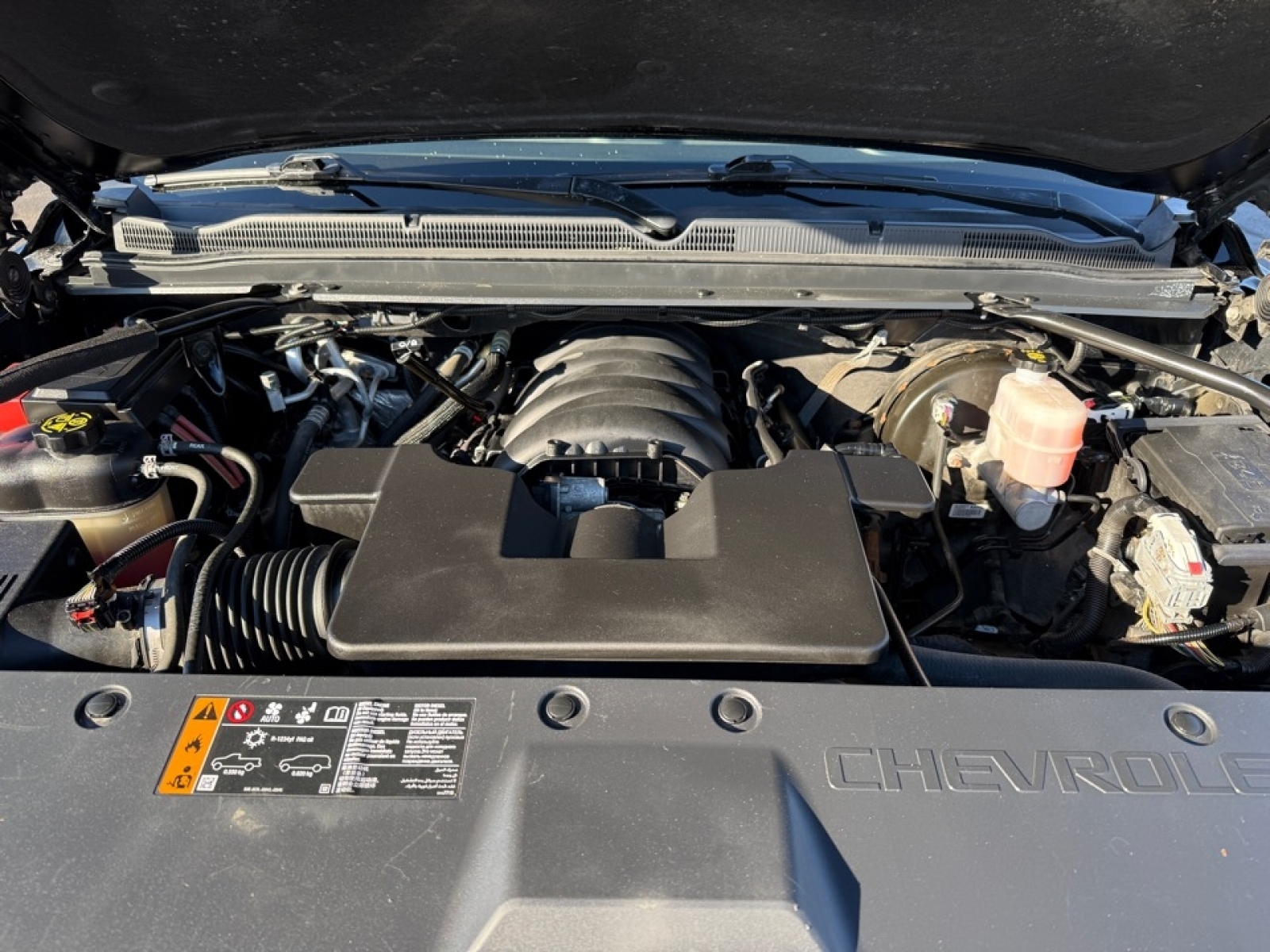 2020 Chevrolet Tahoe 4WD LT, 39151, Photo