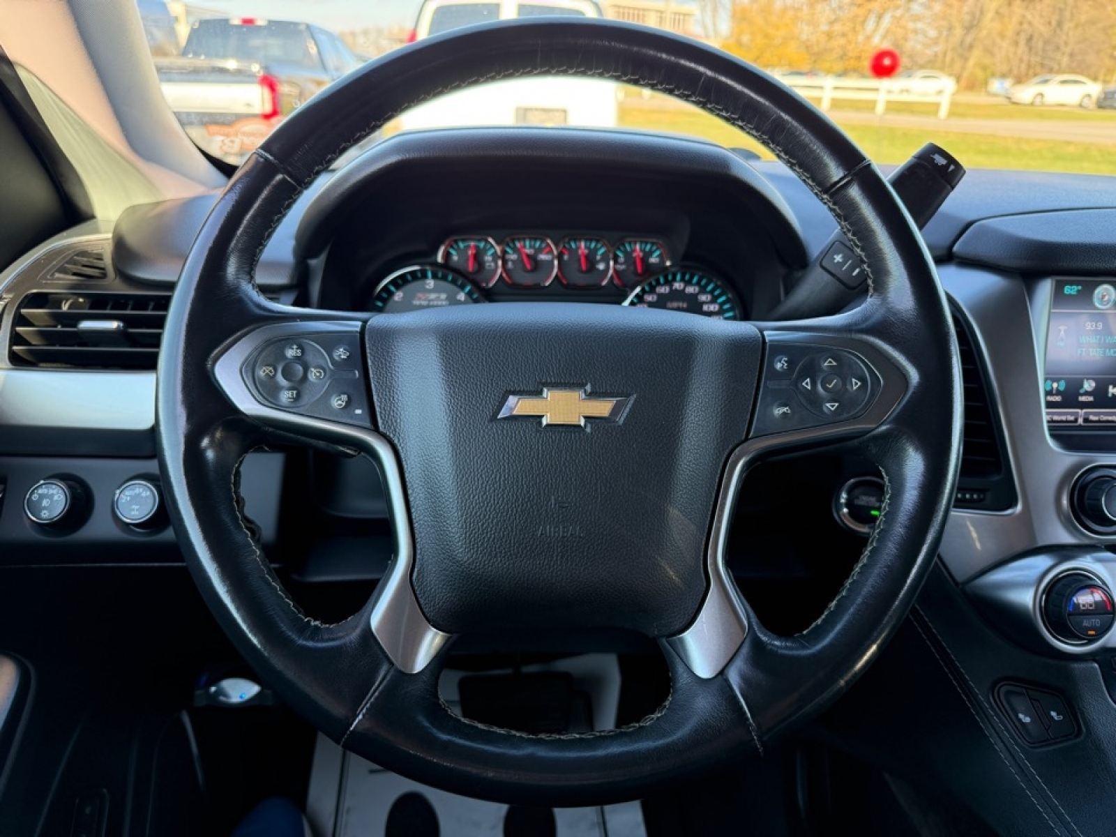 2020 Chevrolet Tahoe 4WD LT, 39151, Photo