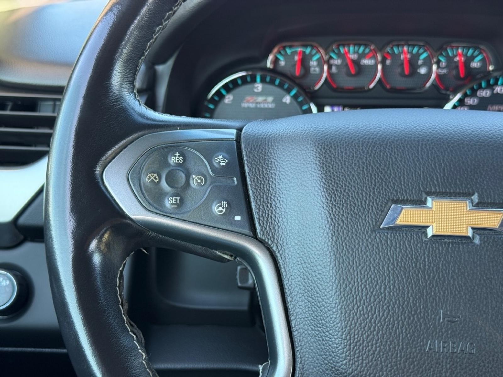 2020 Chevrolet Tahoe 4WD LT, 39151, Photo