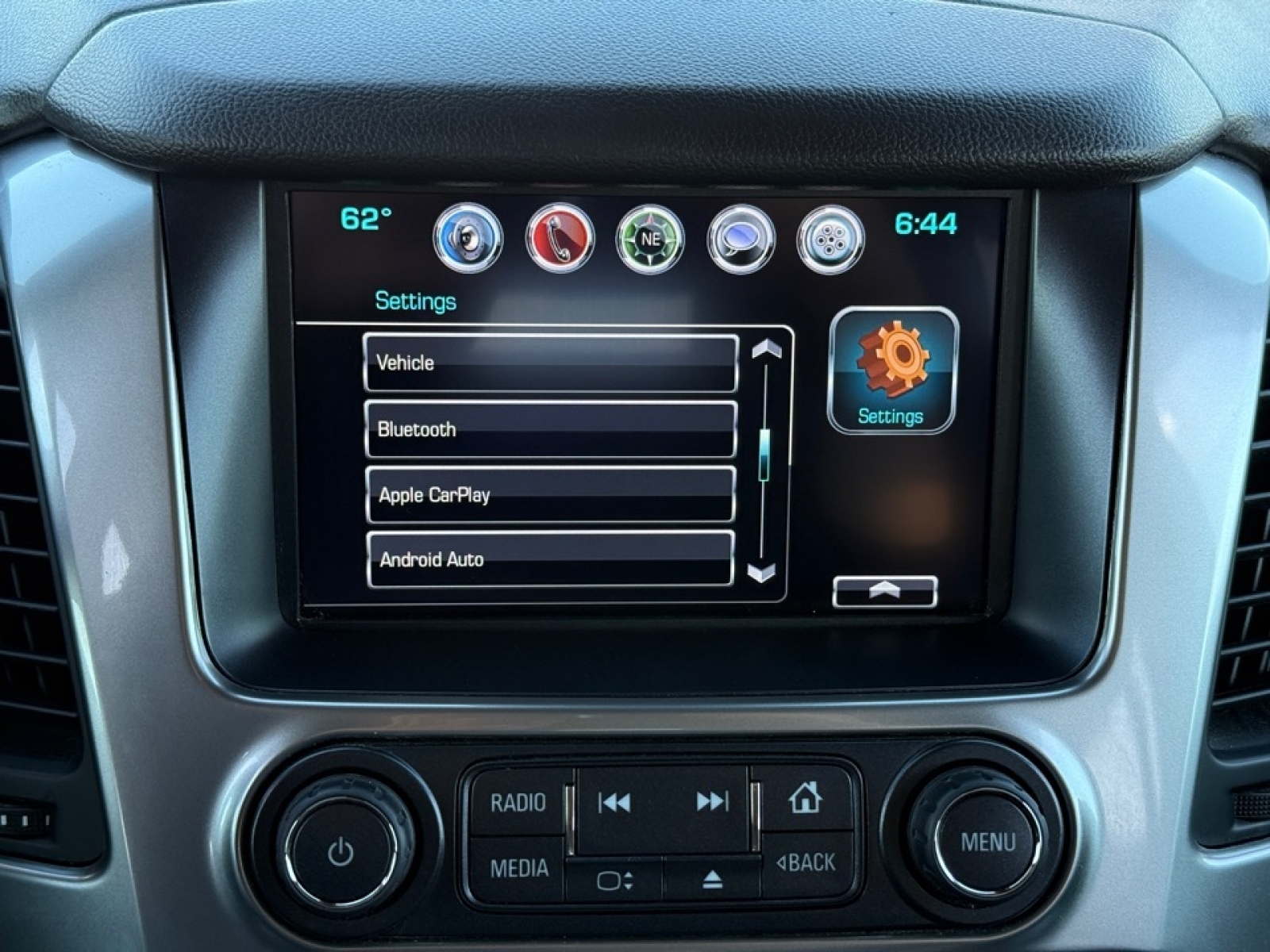 2020 Chevrolet Tahoe 4WD LT, 39151, Photo