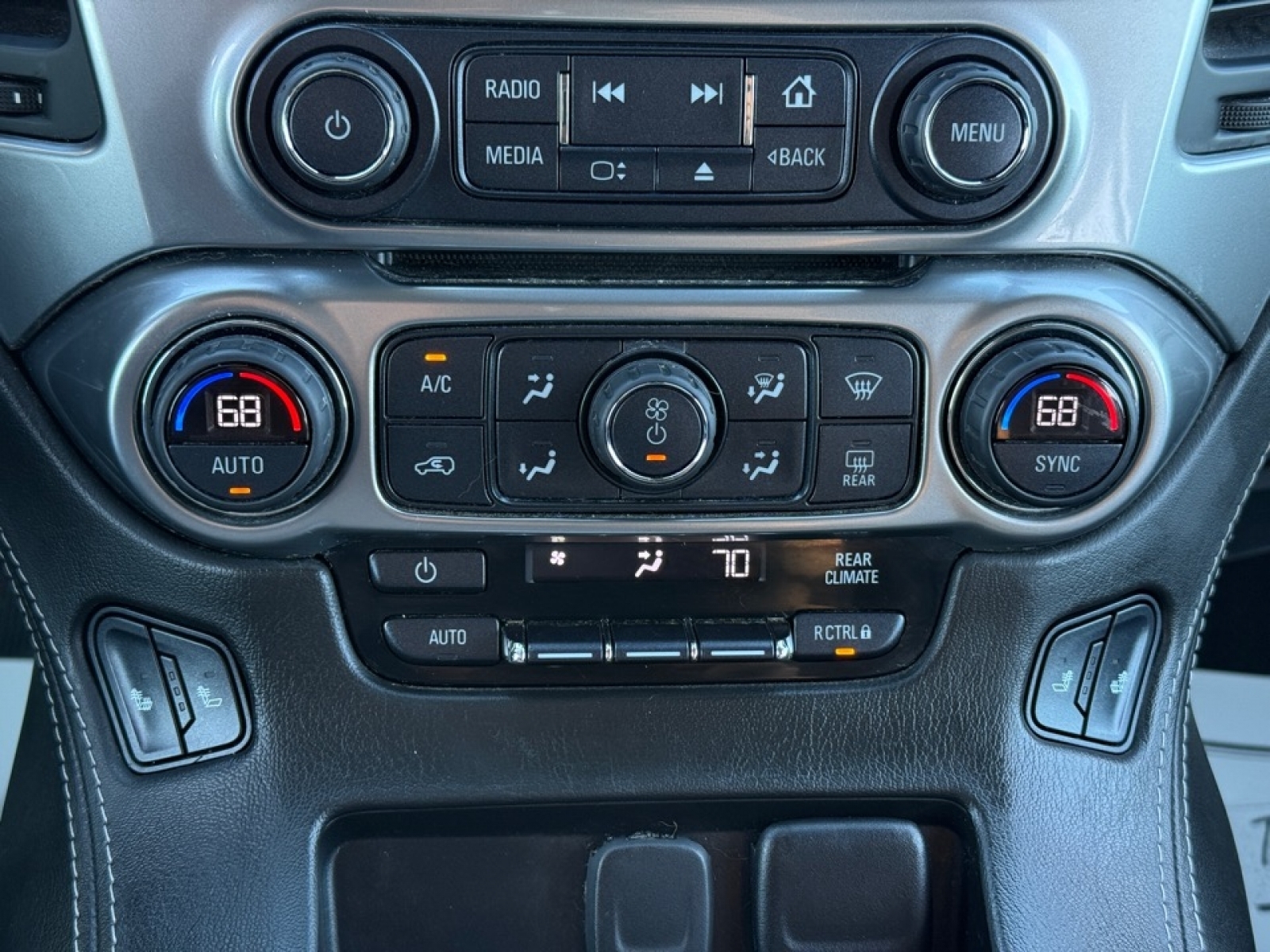 2020 Chevrolet Tahoe 4WD LT, 39151, Photo