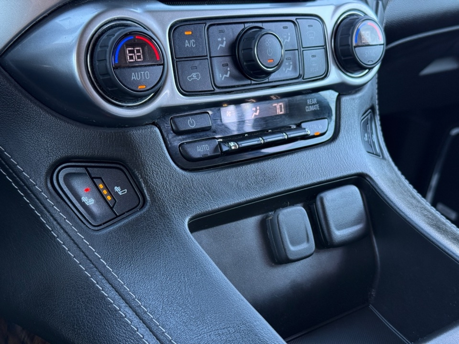 2020 Chevrolet Tahoe 4WD LT, 39151, Photo