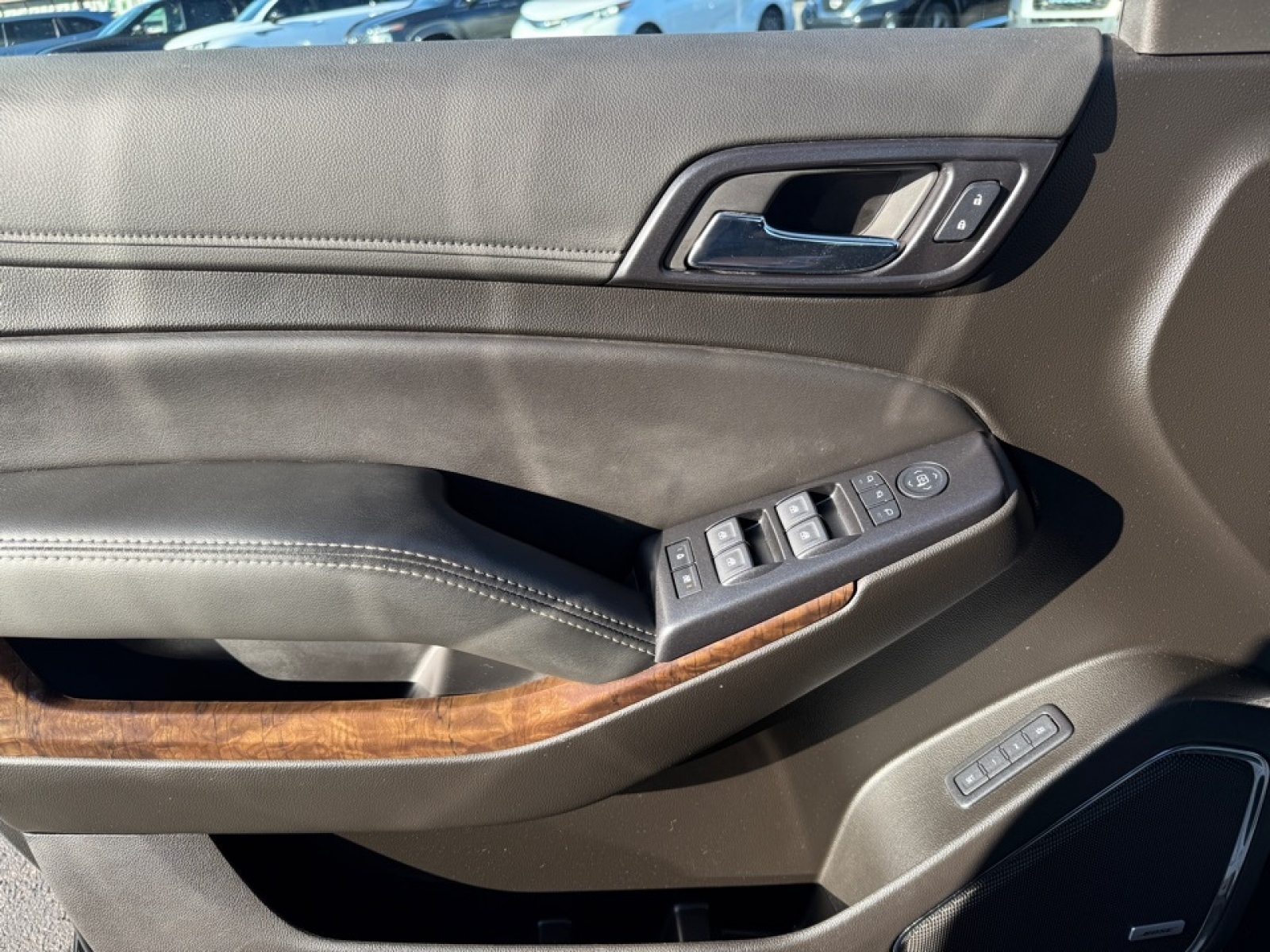 2020 Chevrolet Tahoe 4WD LT, 39151, Photo