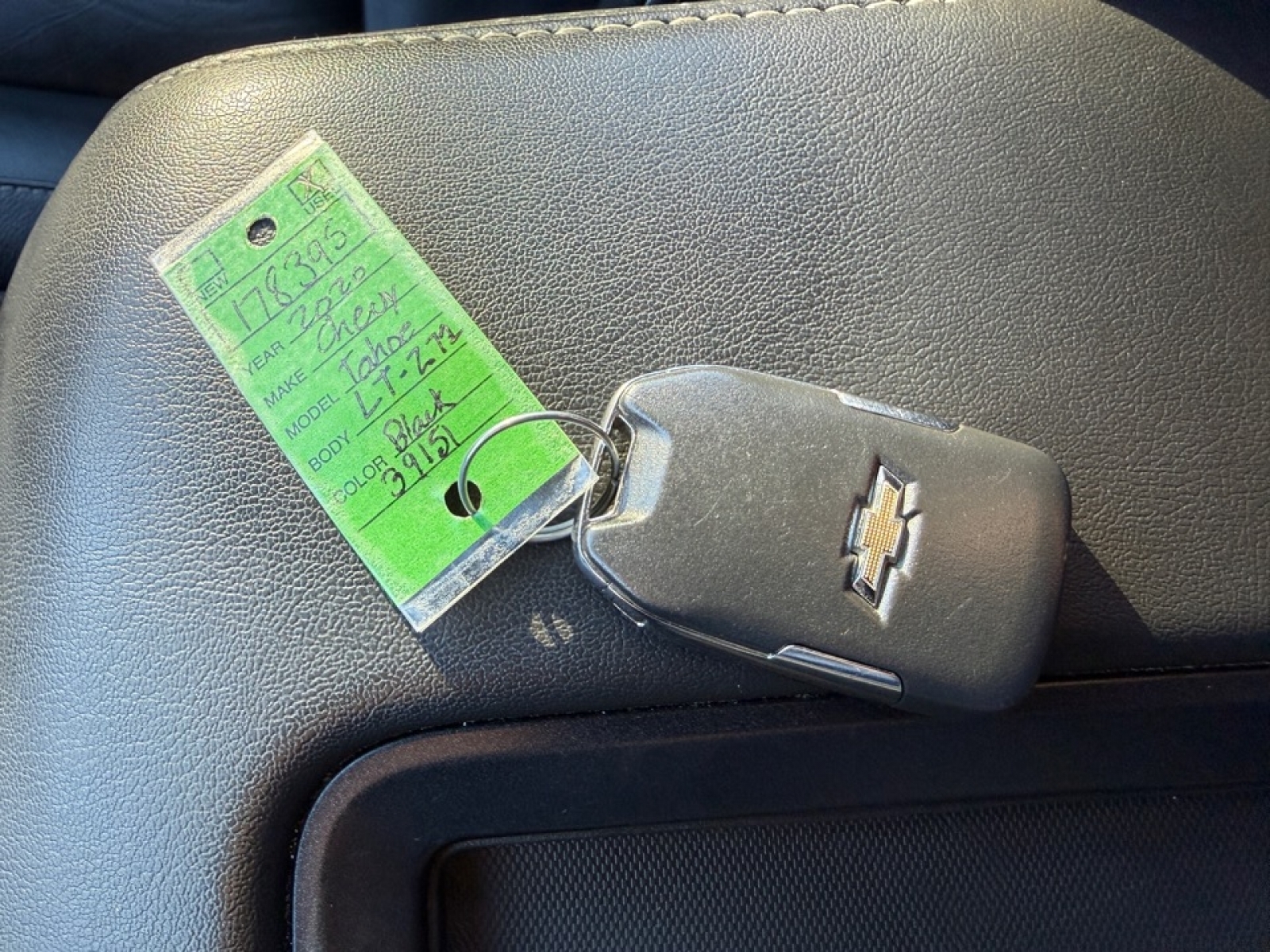 2020 Chevrolet Tahoe 4WD LT, 39151, Photo