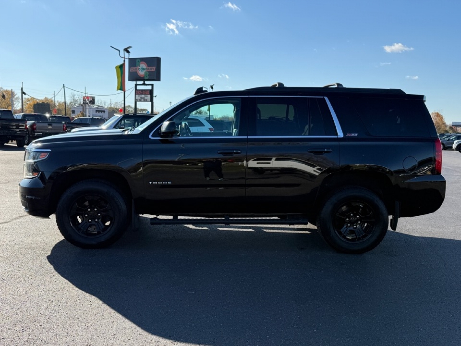 2020 Chevrolet Tahoe 4WD LT, 39151, Photo