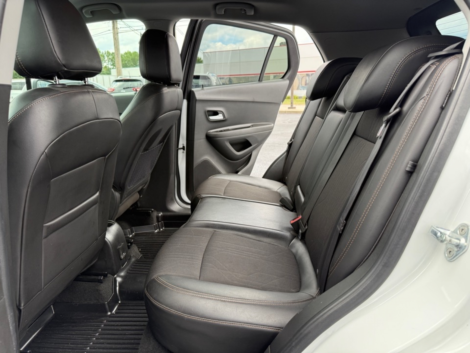2020 Chevrolet Trax LT photo 14